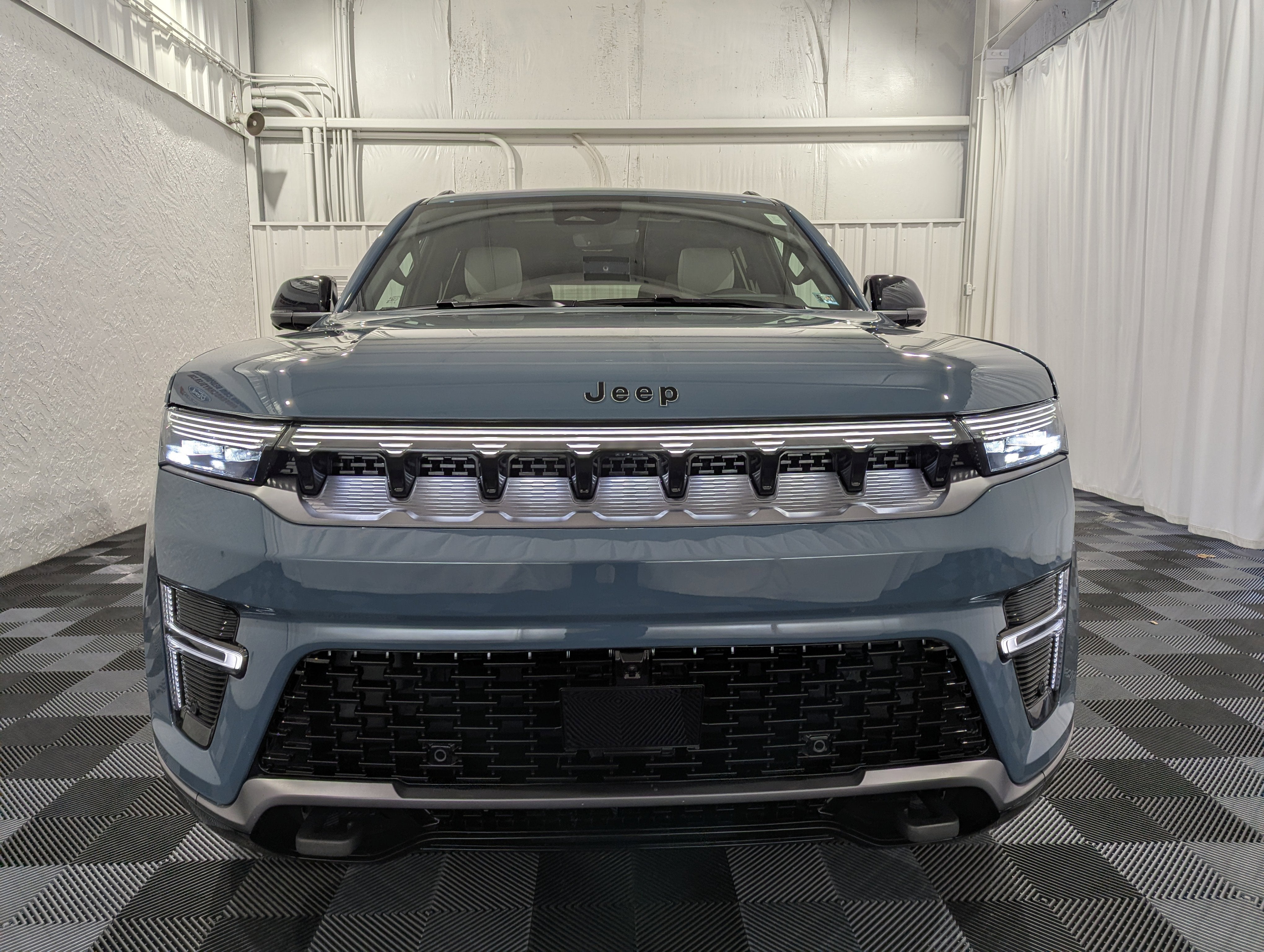 2026 Jeep Grand Wagoneer GRAND WAGONEER L LIMITED RESERVE 4X4