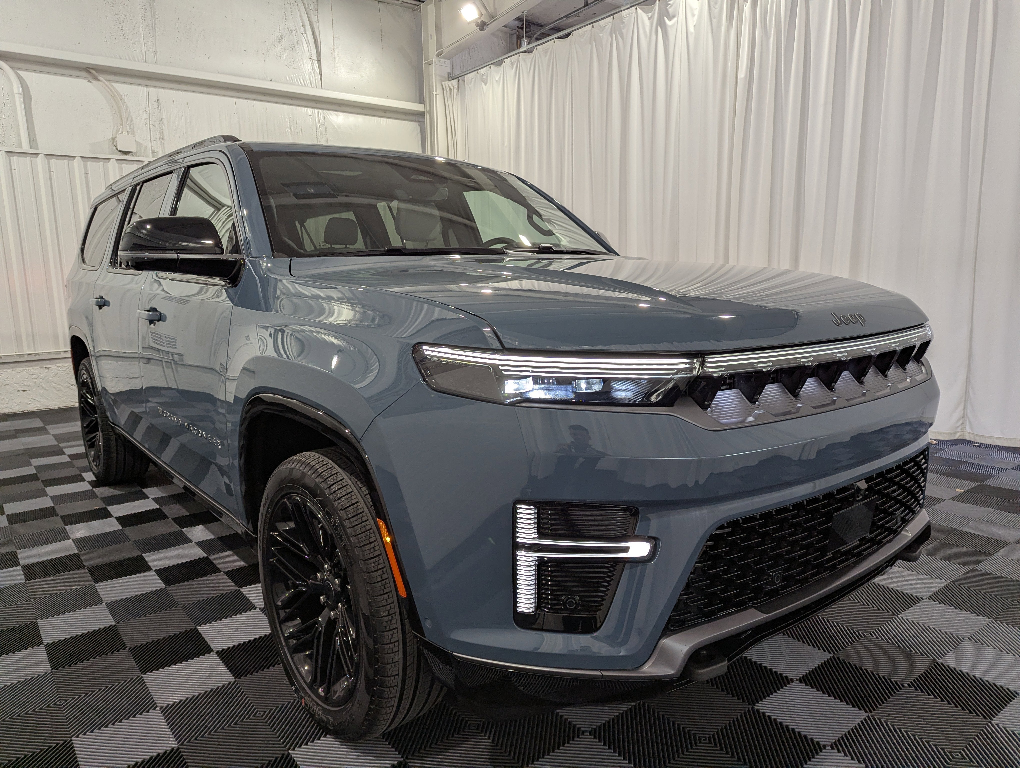 2026 Jeep Grand Wagoneer GRAND WAGONEER L LIMITED RESERVE 4X4