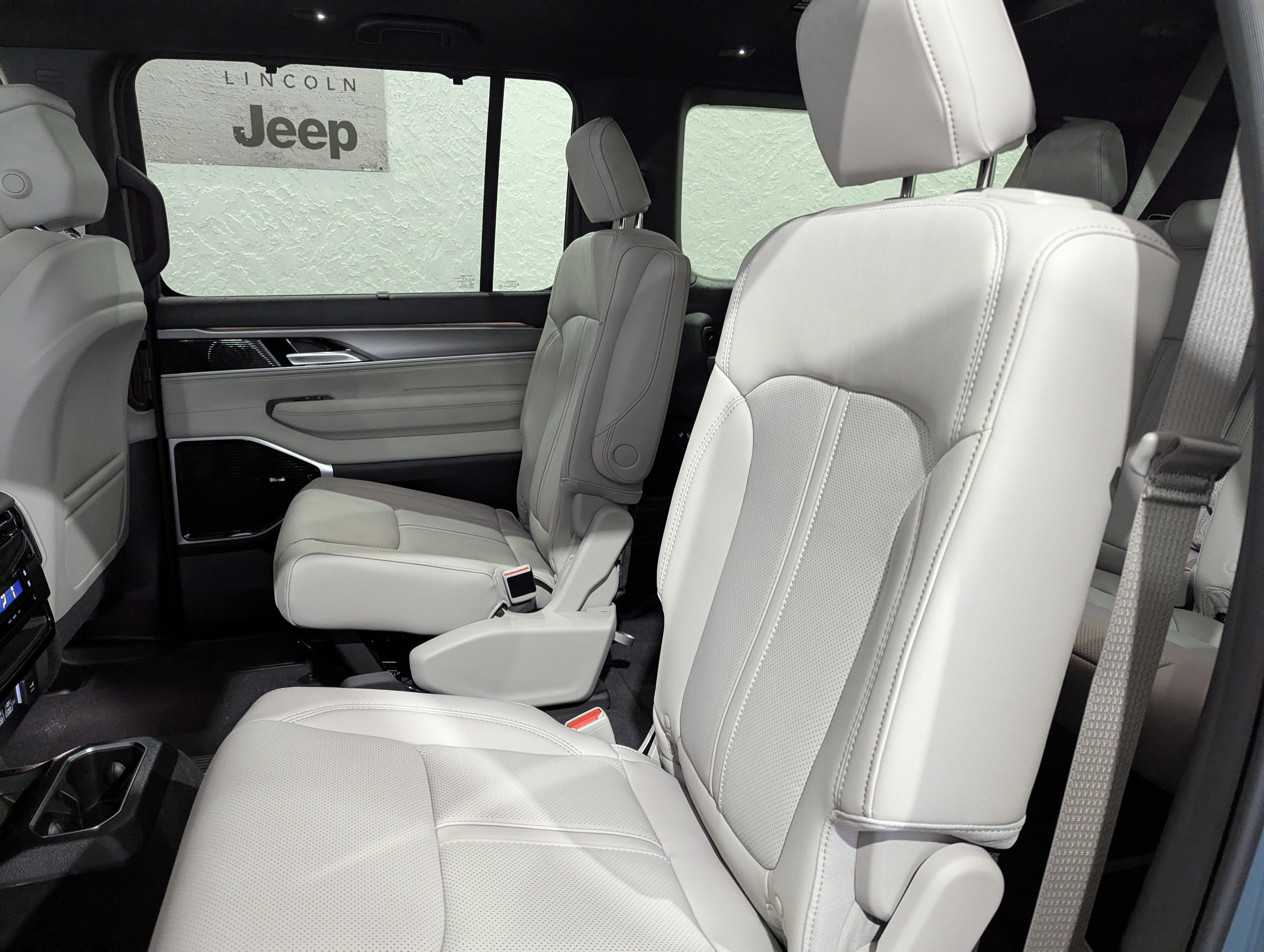 2026 Jeep Grand Wagoneer GRAND WAGONEER L LIMITED RESERVE 4X4