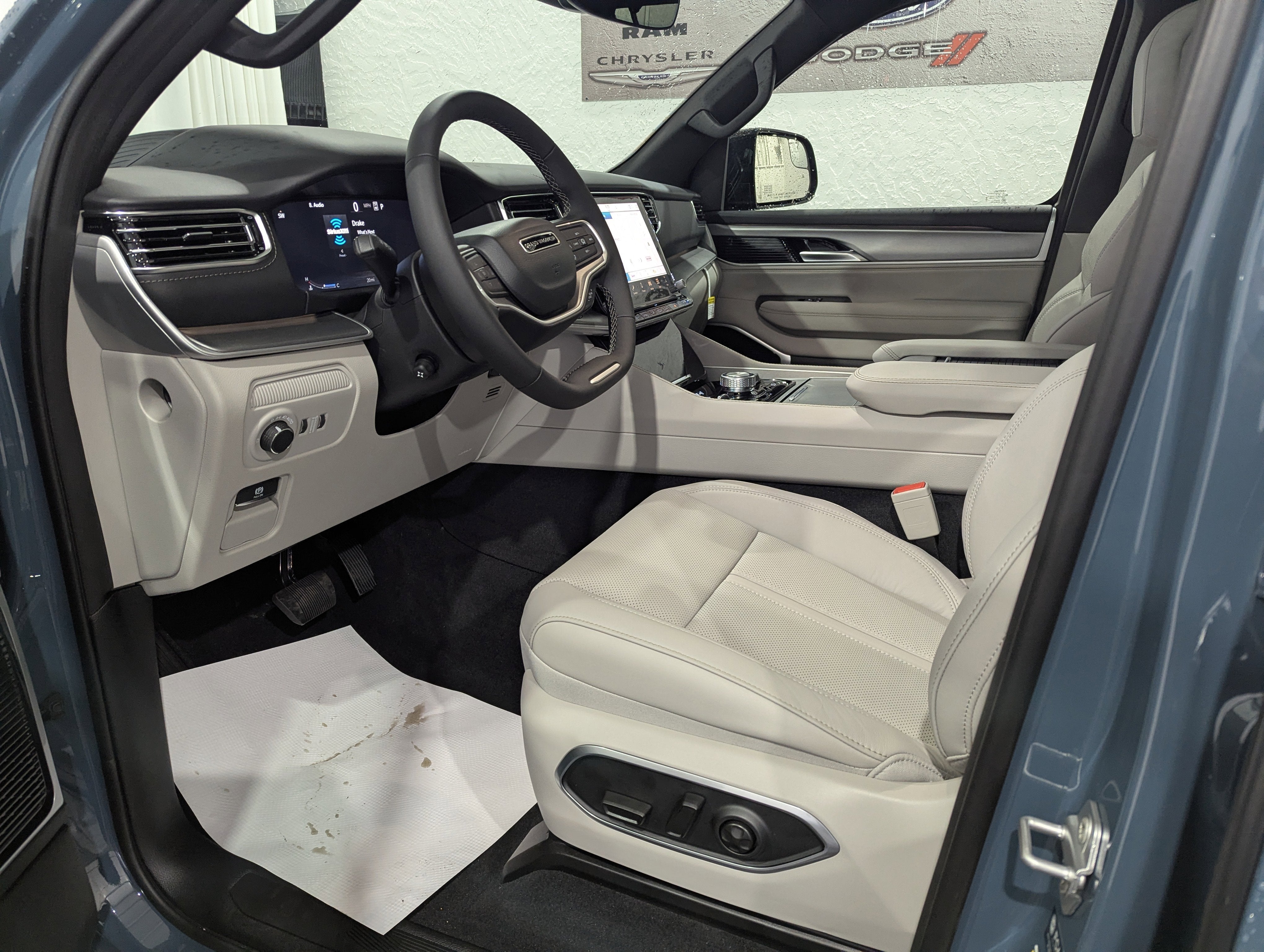 2026 Jeep Grand Wagoneer GRAND WAGONEER L LIMITED RESERVE 4X4