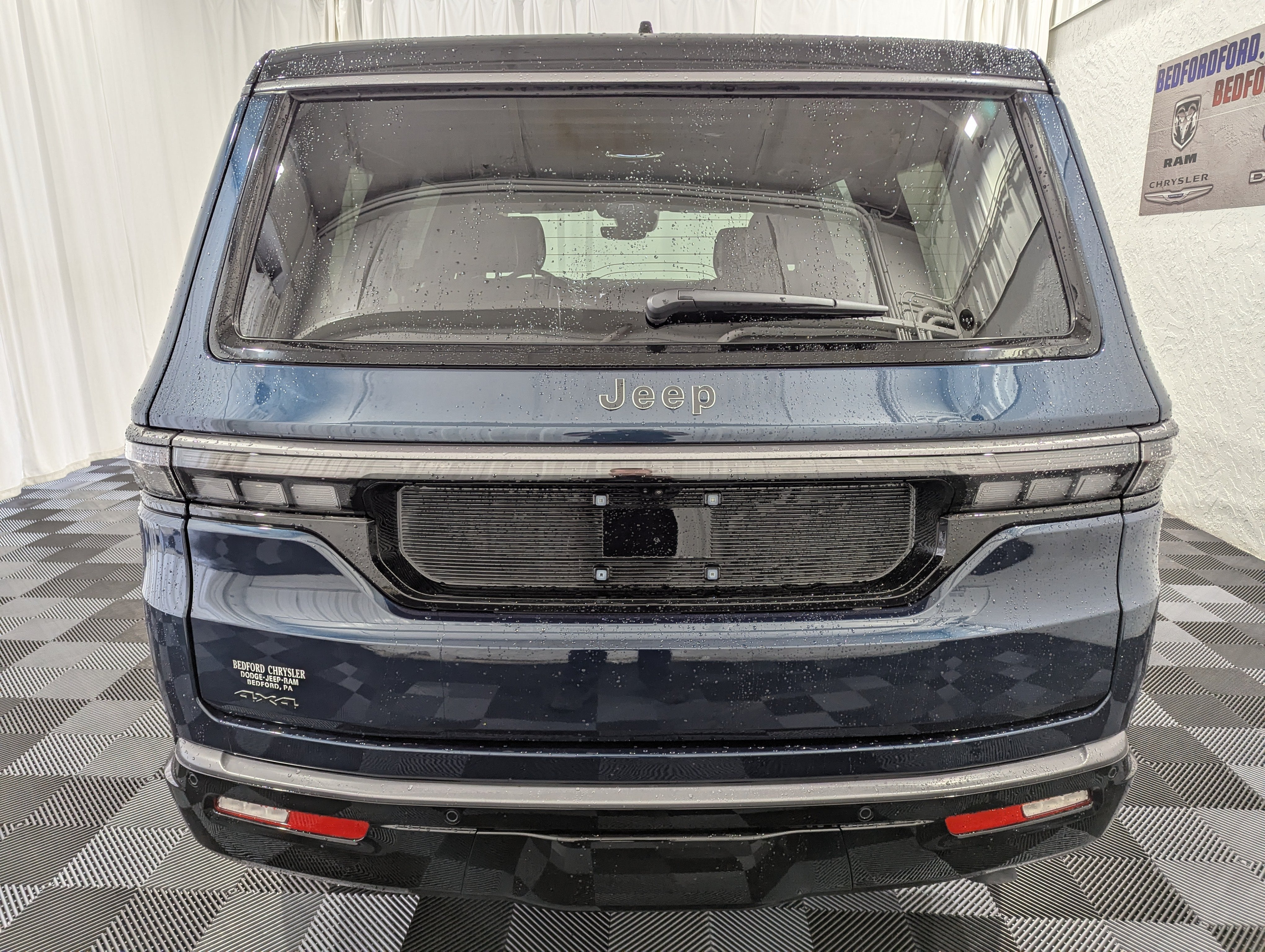 2026 Jeep Grand Wagoneer GRAND WAGONEER UPLAND 4X4