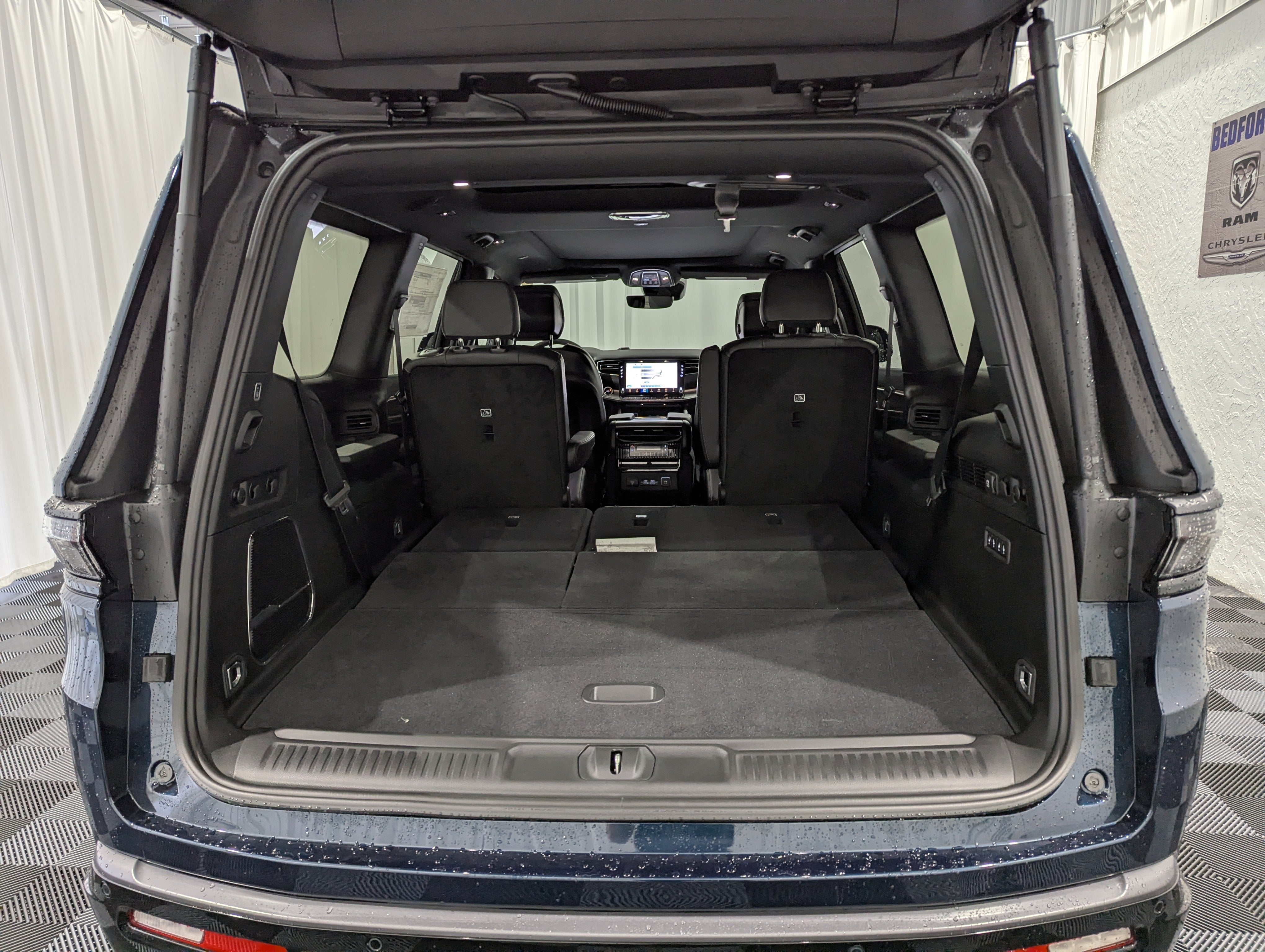 2026 Jeep Grand Wagoneer GRAND WAGONEER UPLAND 4X4