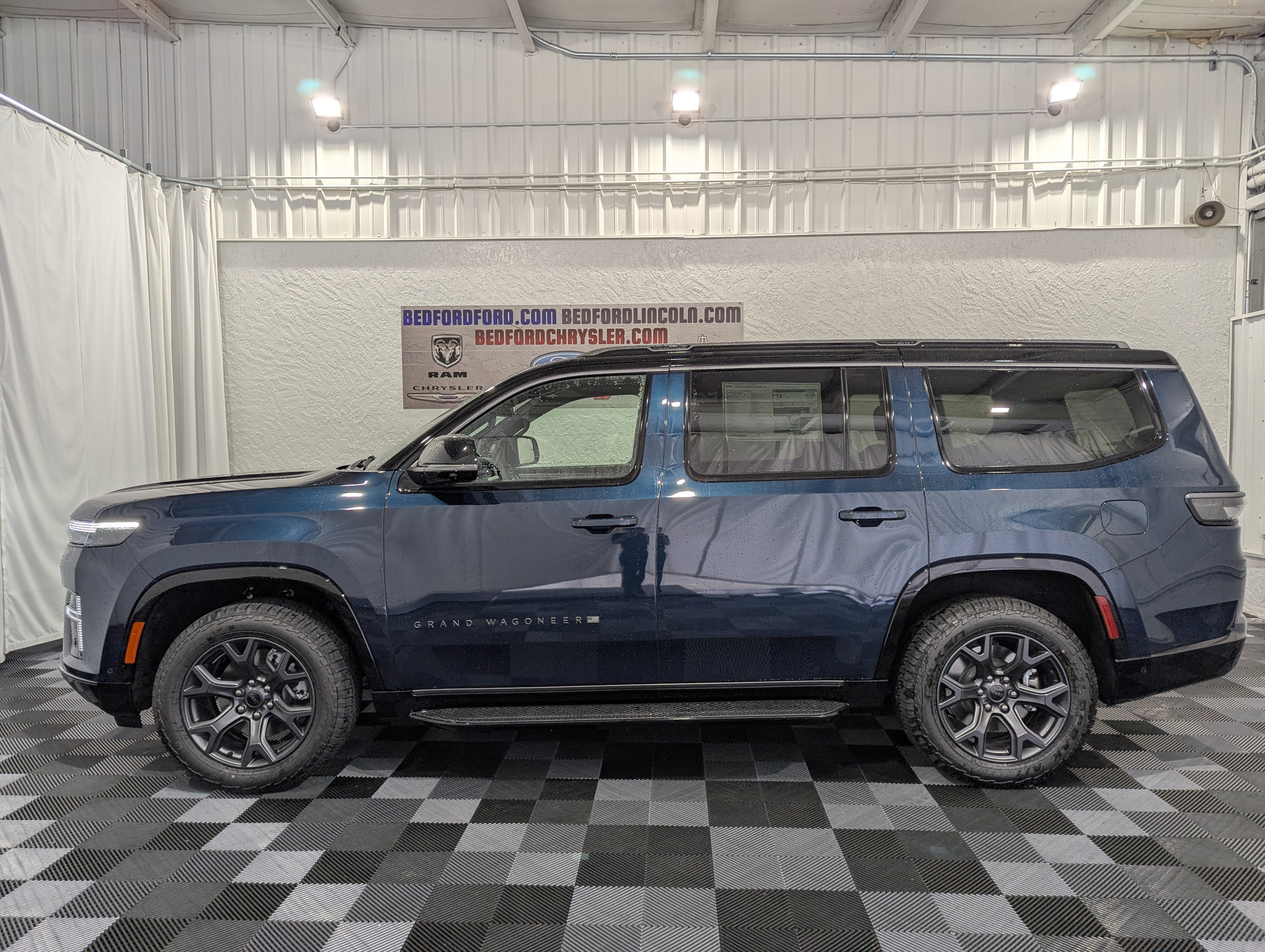 2026 Jeep Grand Wagoneer GRAND WAGONEER UPLAND 4X4