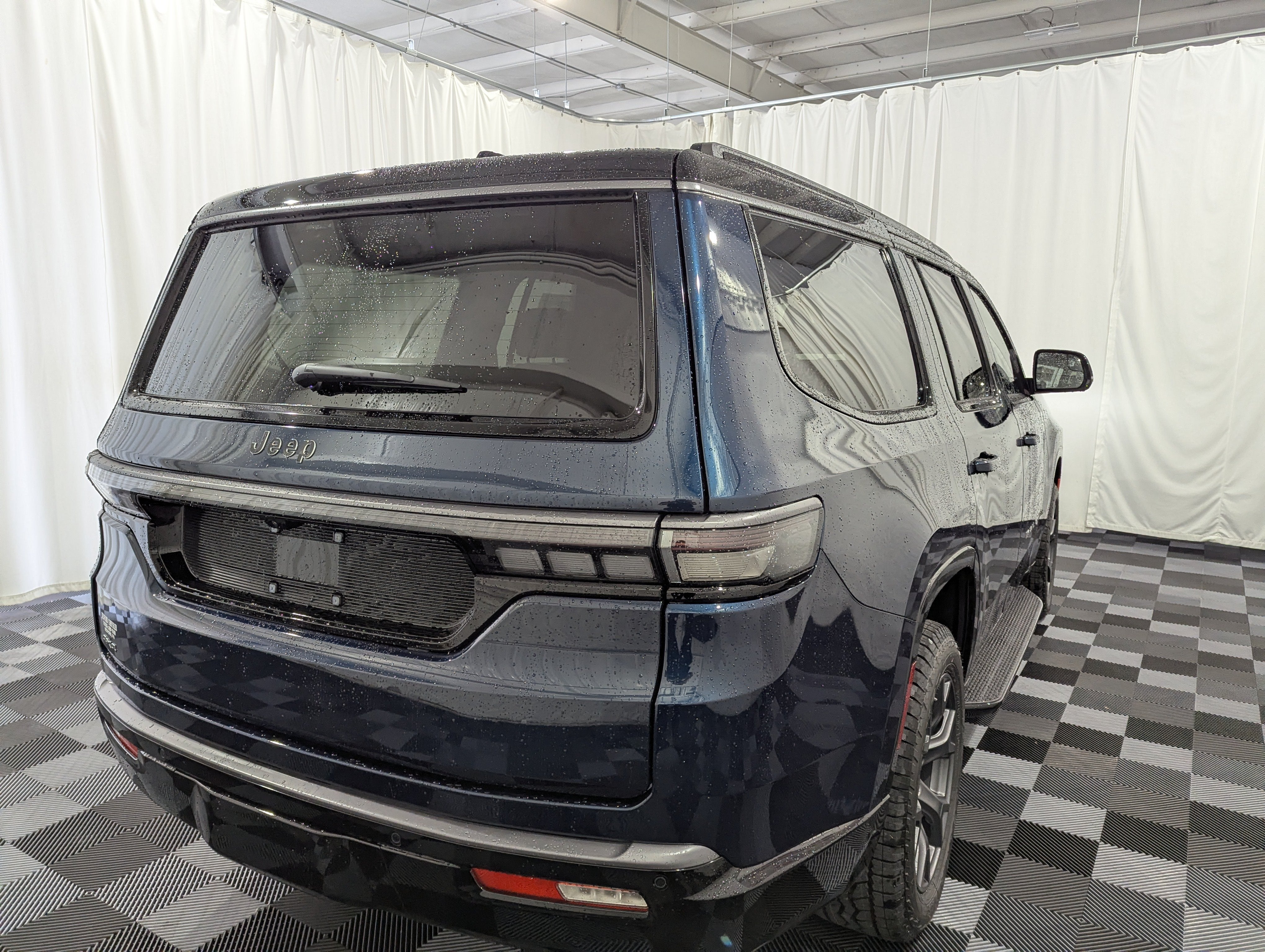 2026 Jeep Grand Wagoneer GRAND WAGONEER UPLAND 4X4