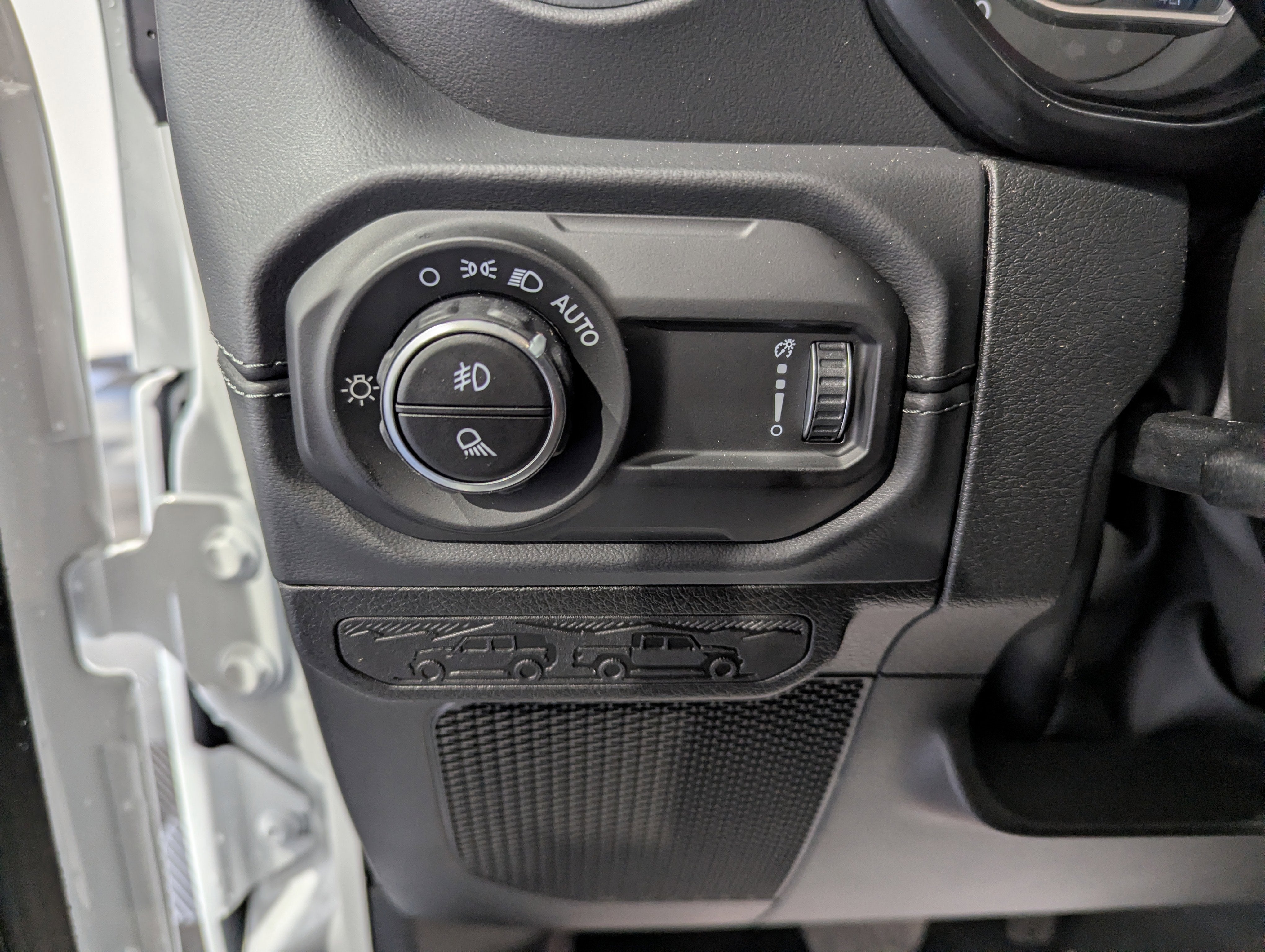 2026 Jeep Gladiator GLADIATOR SAHARA 4X4