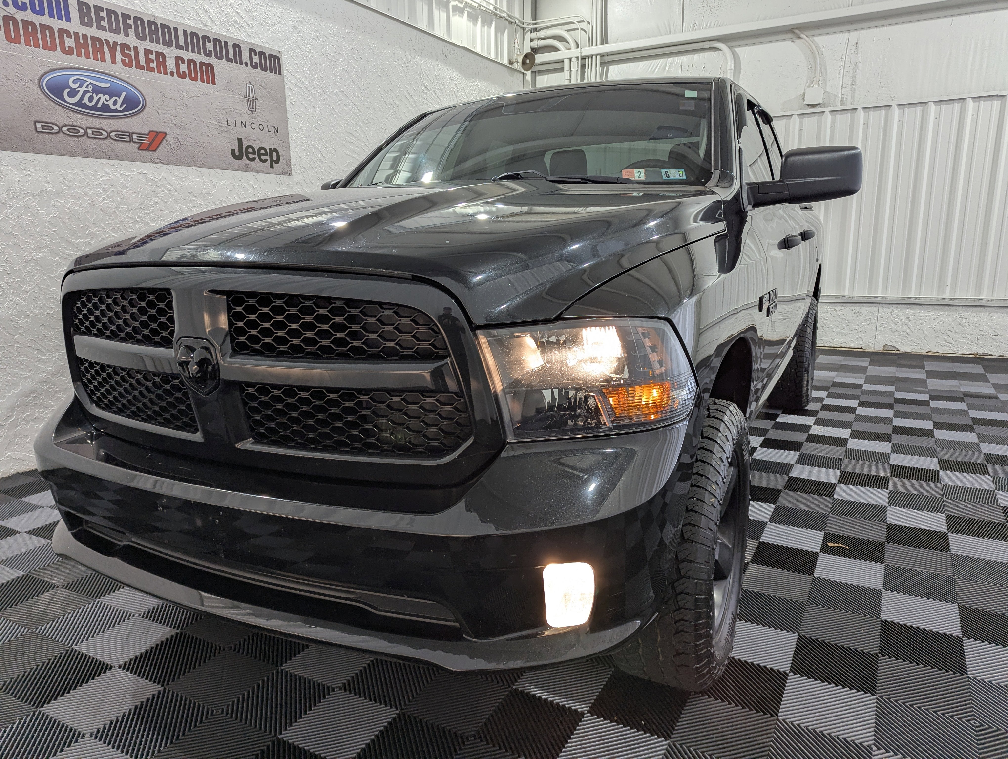 2018 RAM 1500 Express Quad Cab 4x4 6'4' Box