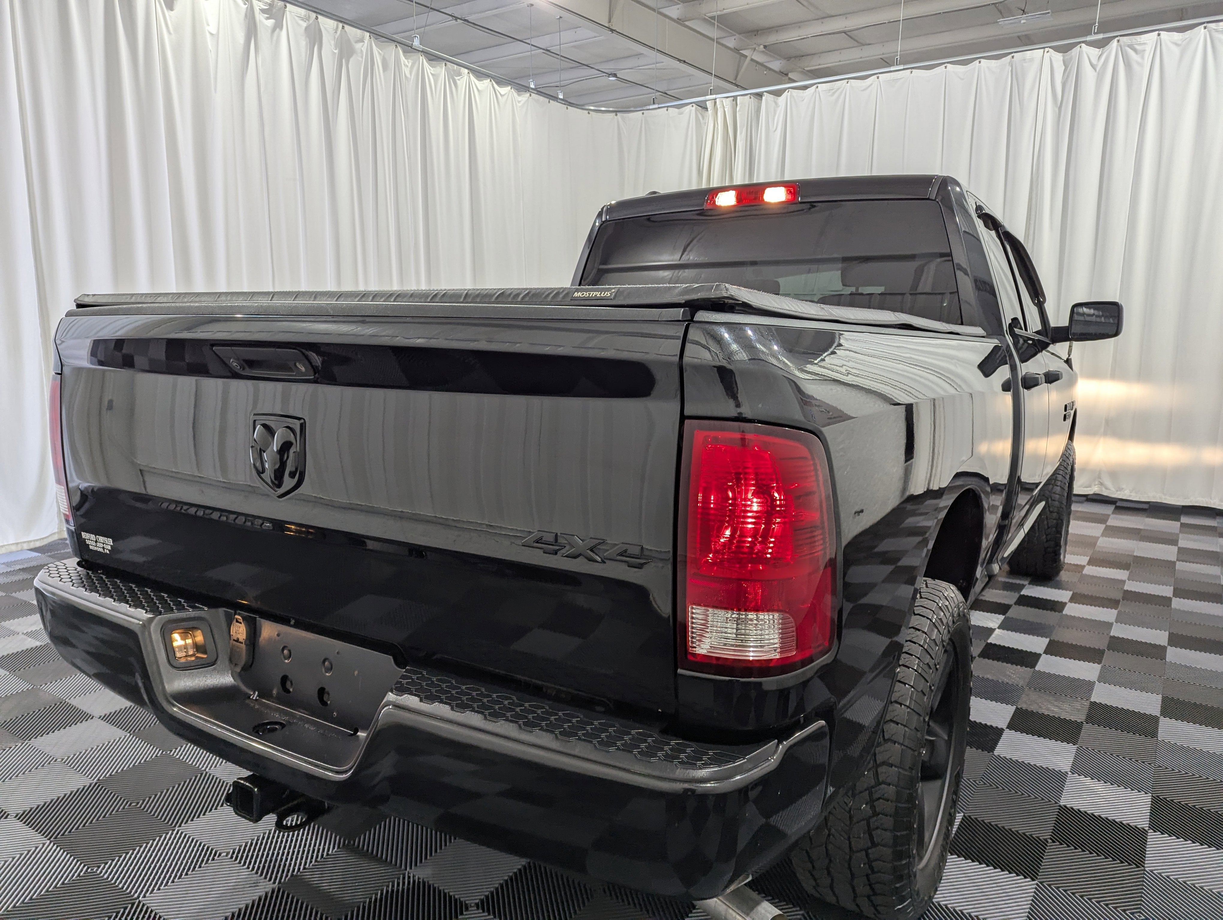 2018 RAM 1500 Express Quad Cab 4x4 6'4' Box