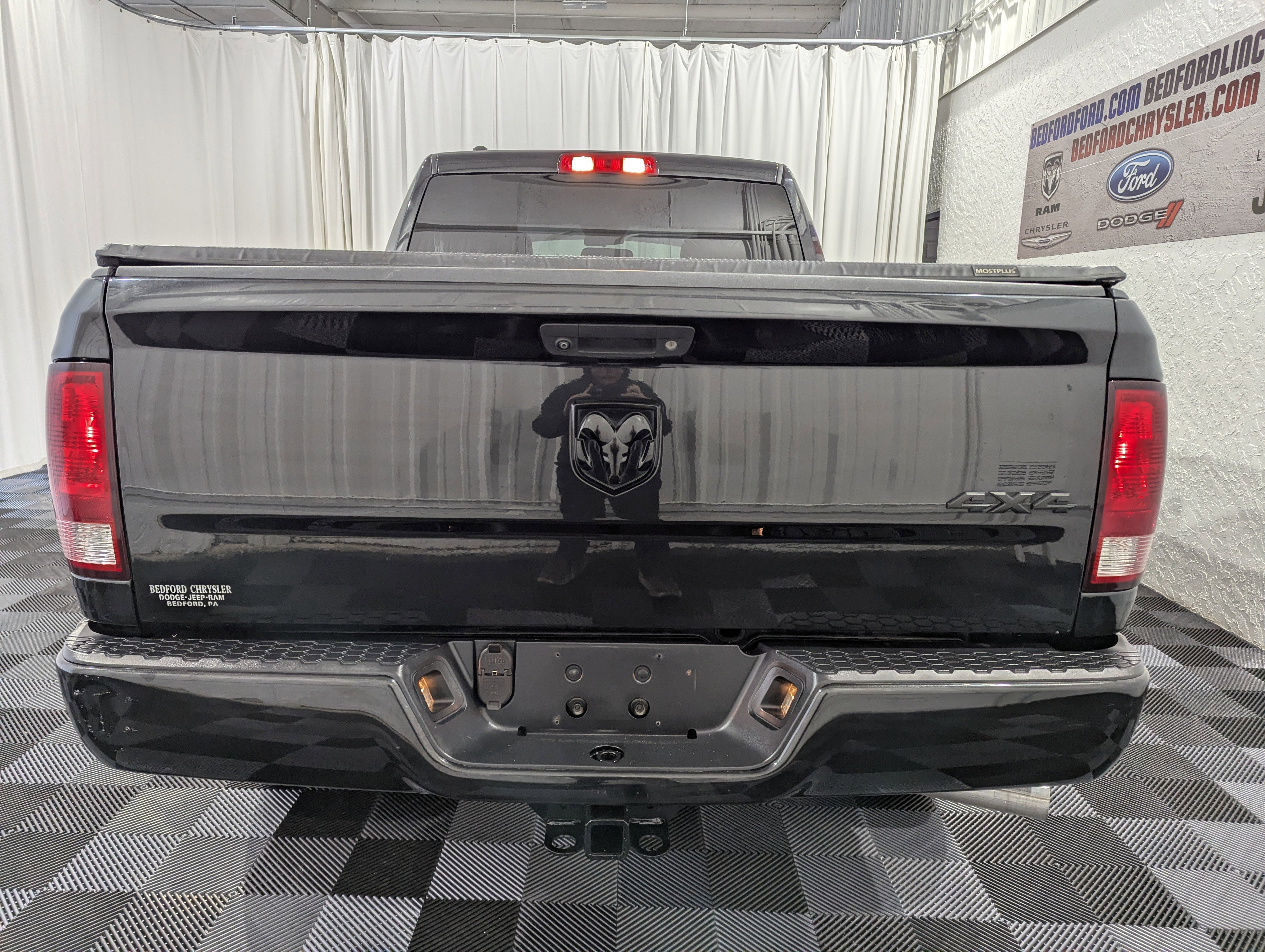 2018 RAM 1500 Express Quad Cab 4x4 6'4' Box
