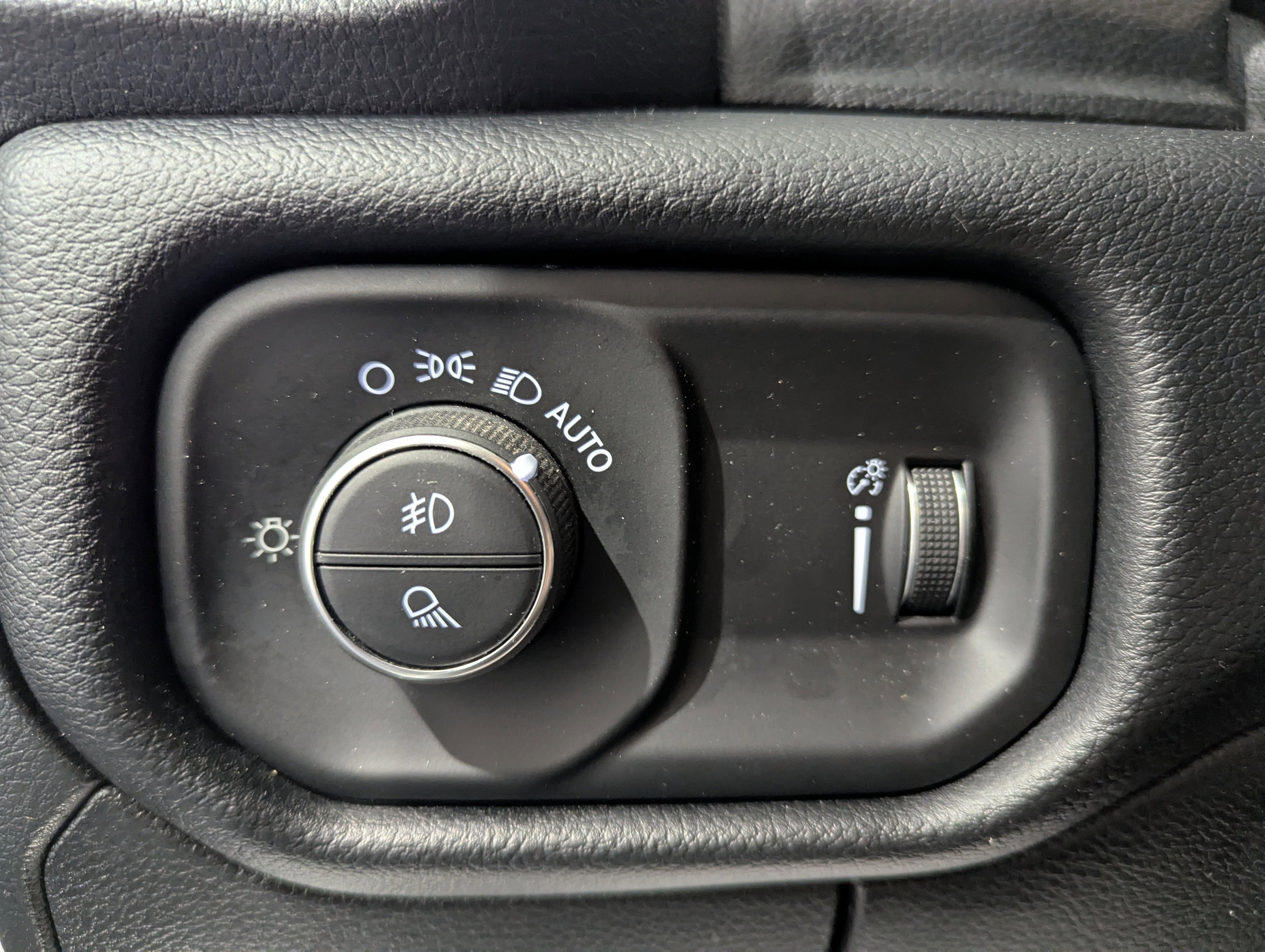 2021 RAM 1500 Big Horn Quad Cab 4x4 6'4' Box