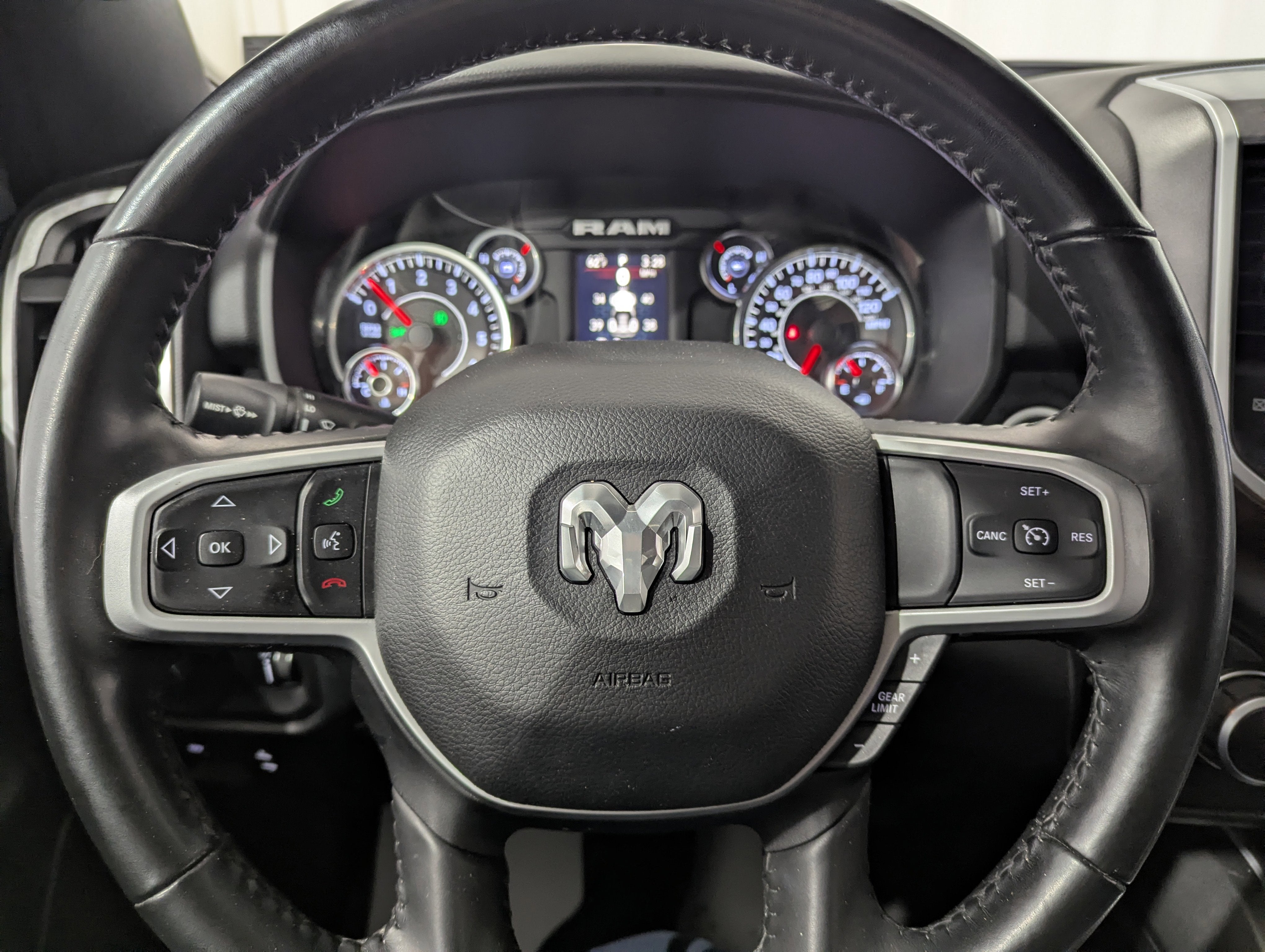 2021 RAM 1500 Big Horn Quad Cab 4x4 6'4' Box