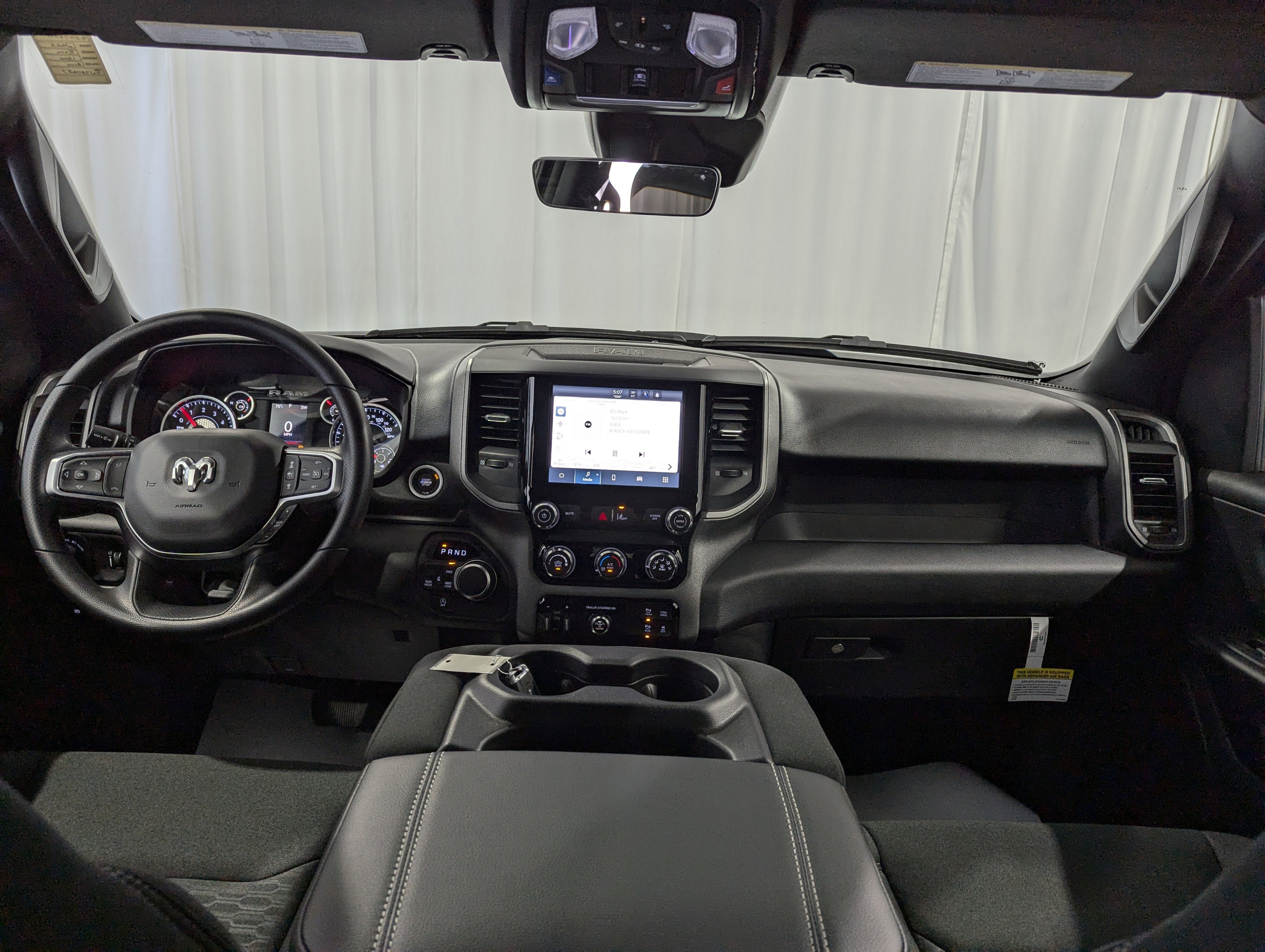 2025 RAM Ram 1500 RAM 1500 TRADESMAN QUAD CAB 4X4 6'4' BOX