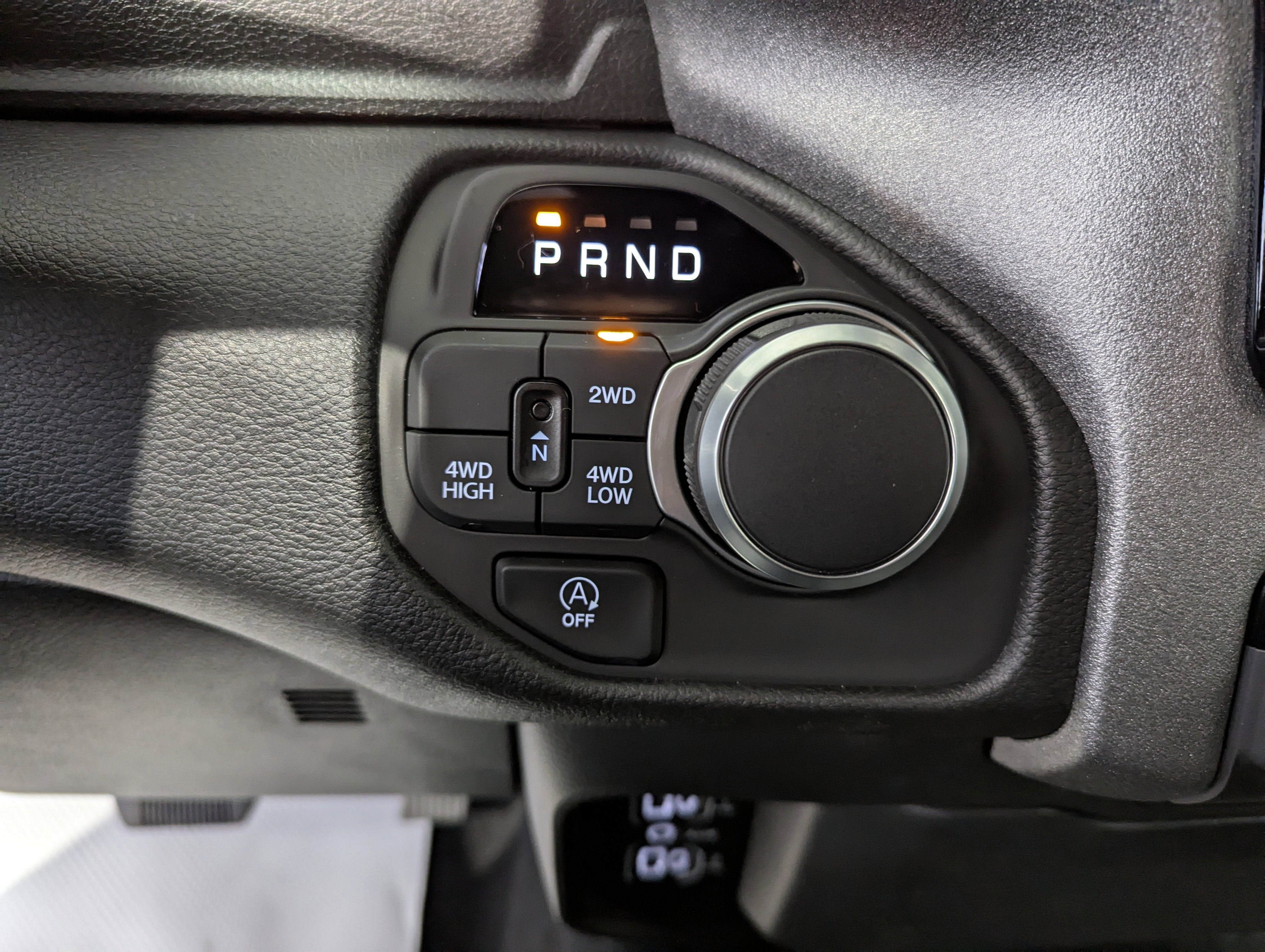 2025 RAM Ram 1500 RAM 1500 TRADESMAN QUAD CAB 4X4 6'4' BOX