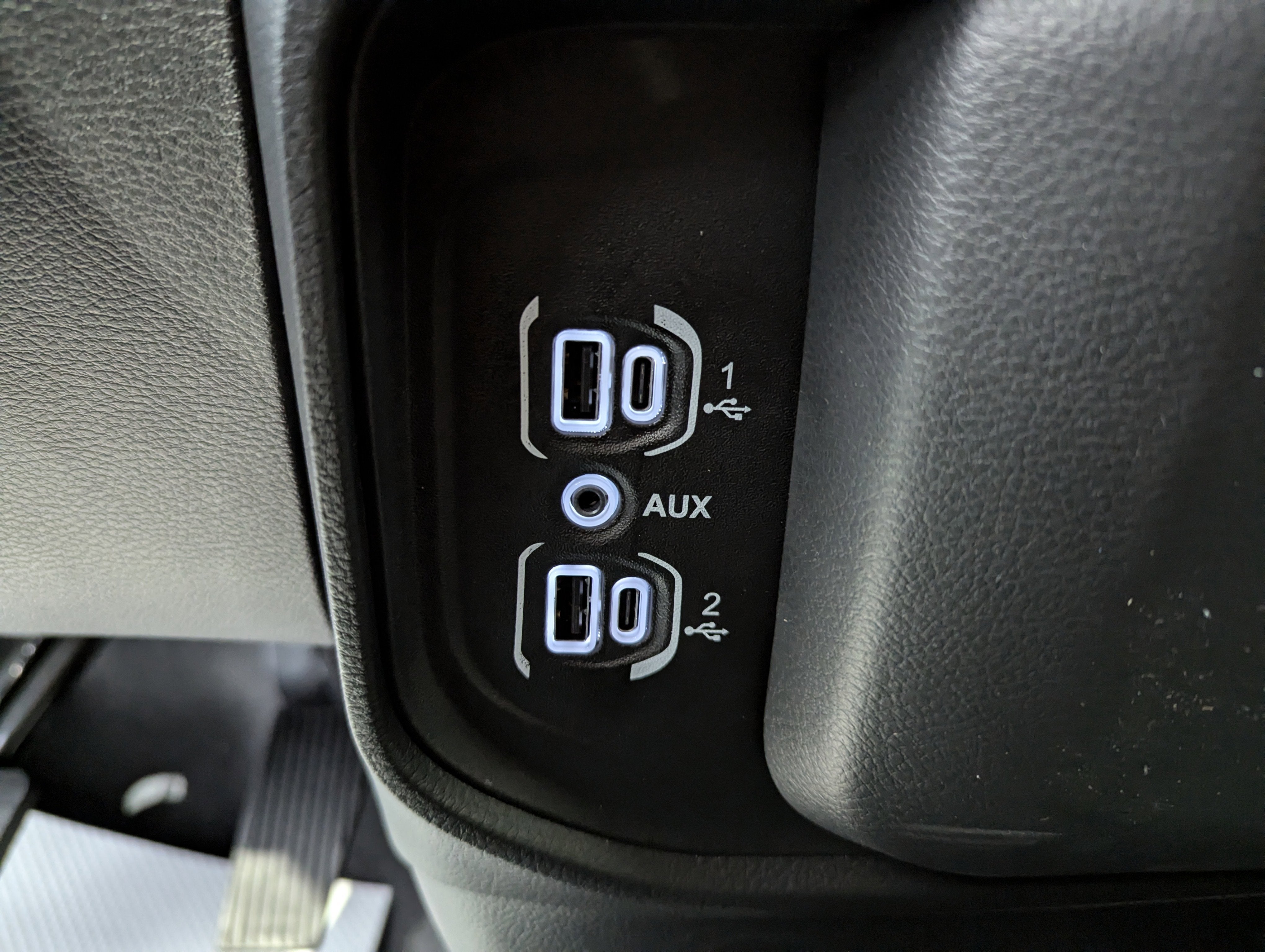 2025 RAM Ram 1500 RAM 1500 TRADESMAN QUAD CAB 4X4 6'4' BOX