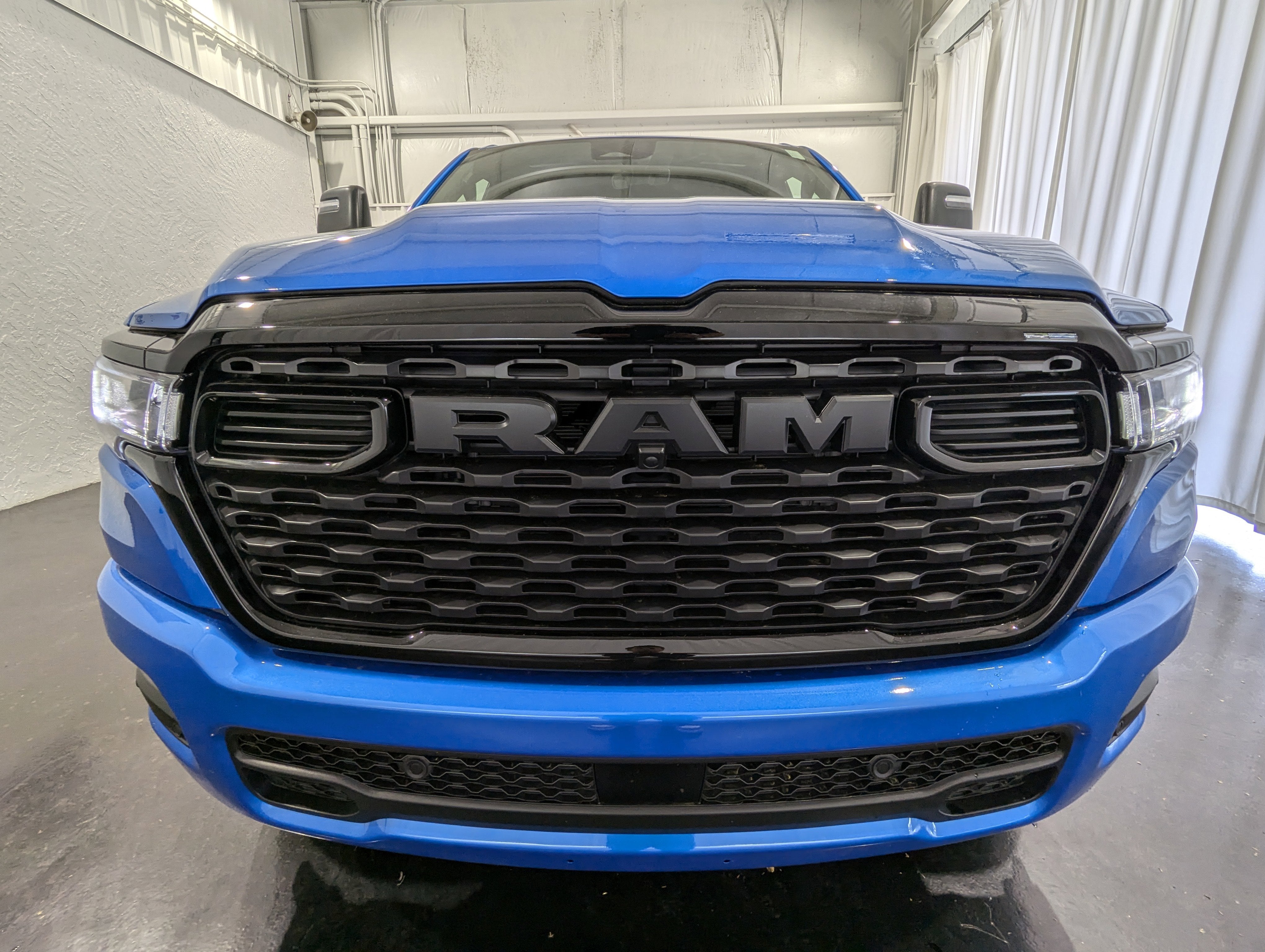 2025 RAM Ram 1500 RAM 1500 TRADESMAN QUAD CAB 4X4 6'4' BOX