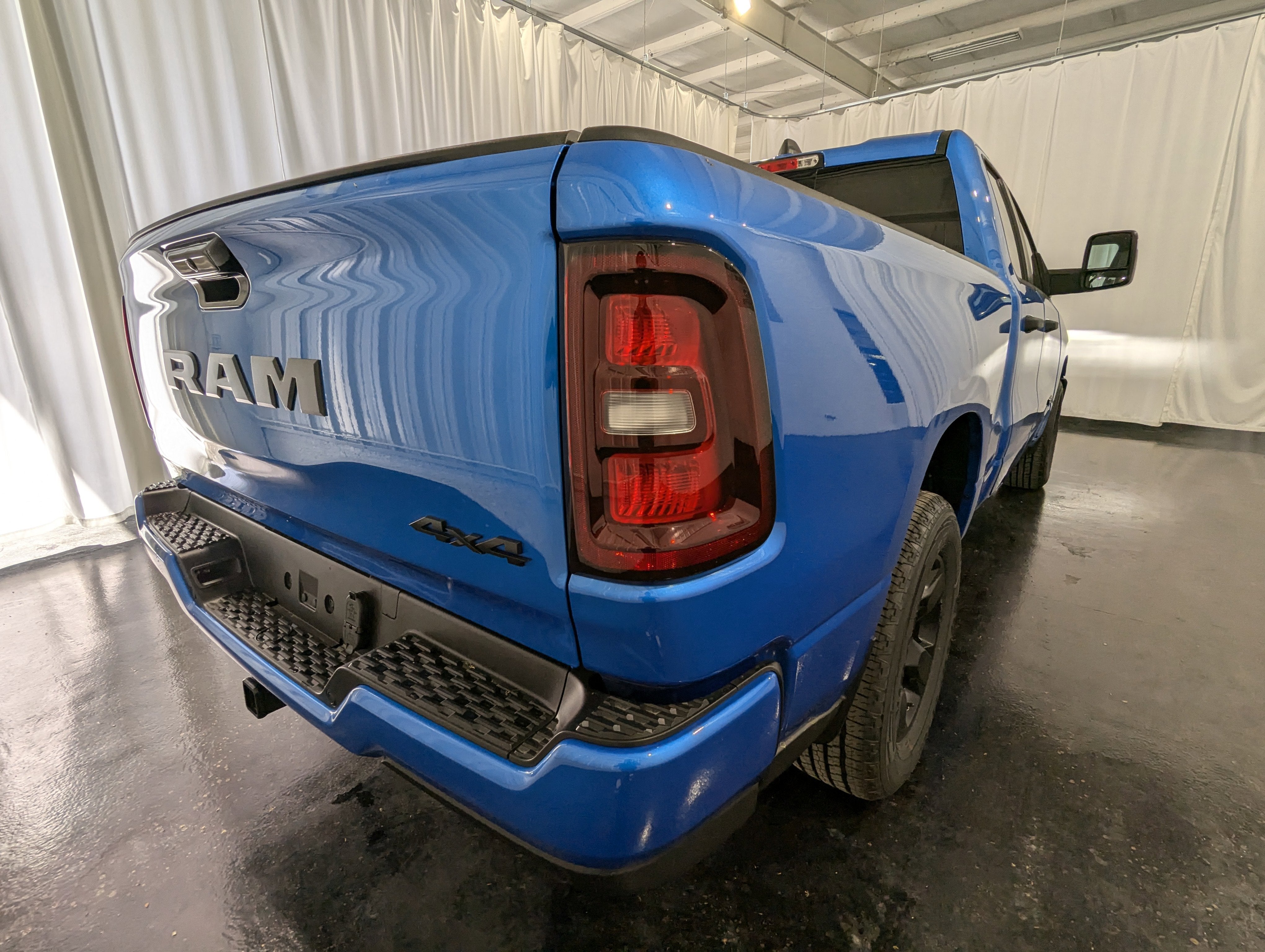 2025 RAM Ram 1500 RAM 1500 TRADESMAN QUAD CAB 4X4 6'4' BOX