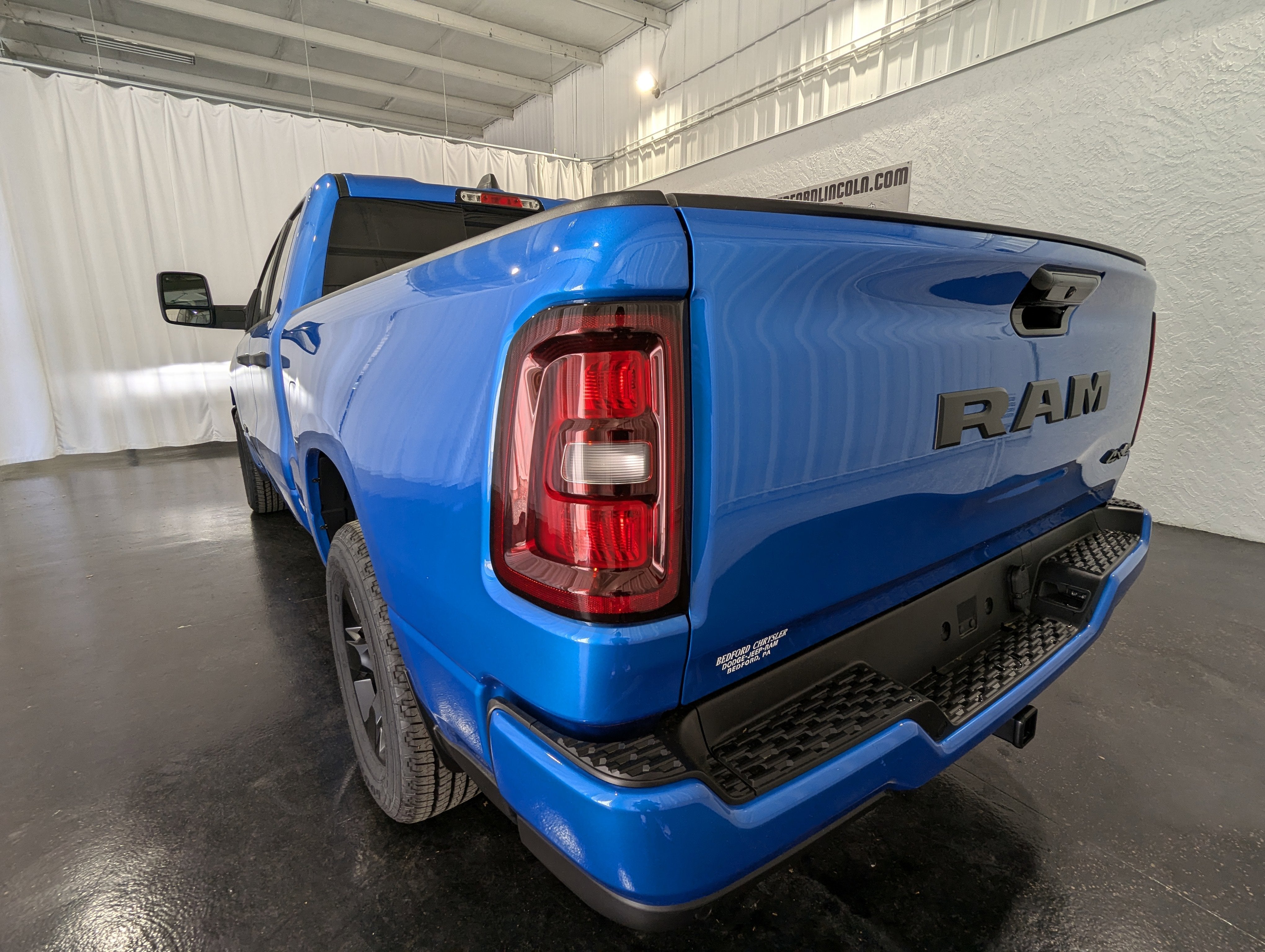 2025 RAM Ram 1500 RAM 1500 TRADESMAN QUAD CAB 4X4 6'4' BOX