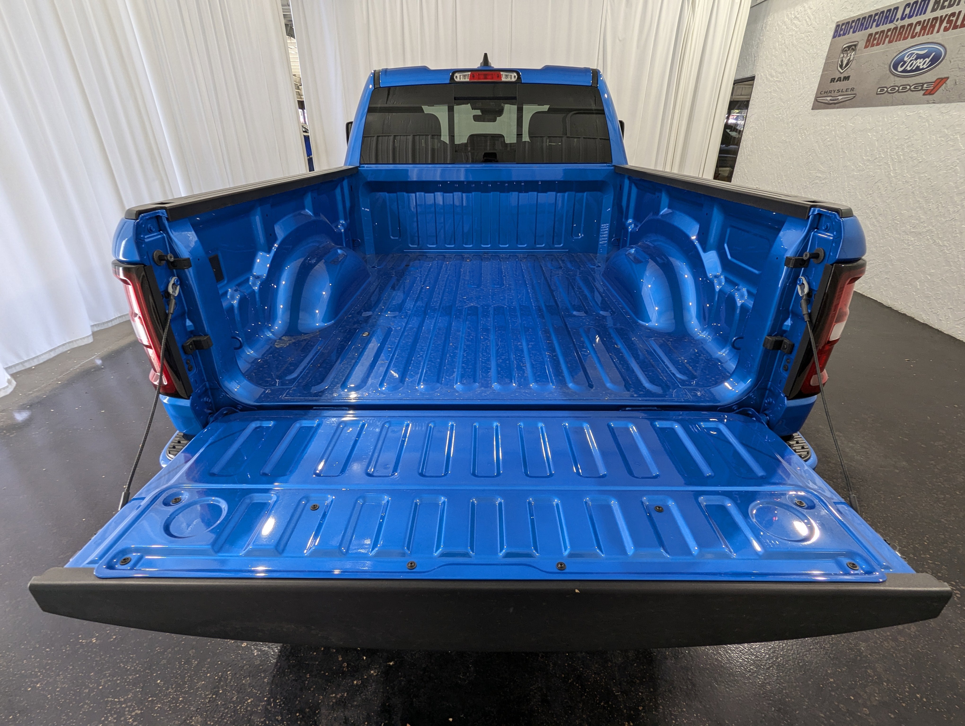 2025 RAM Ram 1500 RAM 1500 TRADESMAN QUAD CAB 4X4 6'4' BOX
