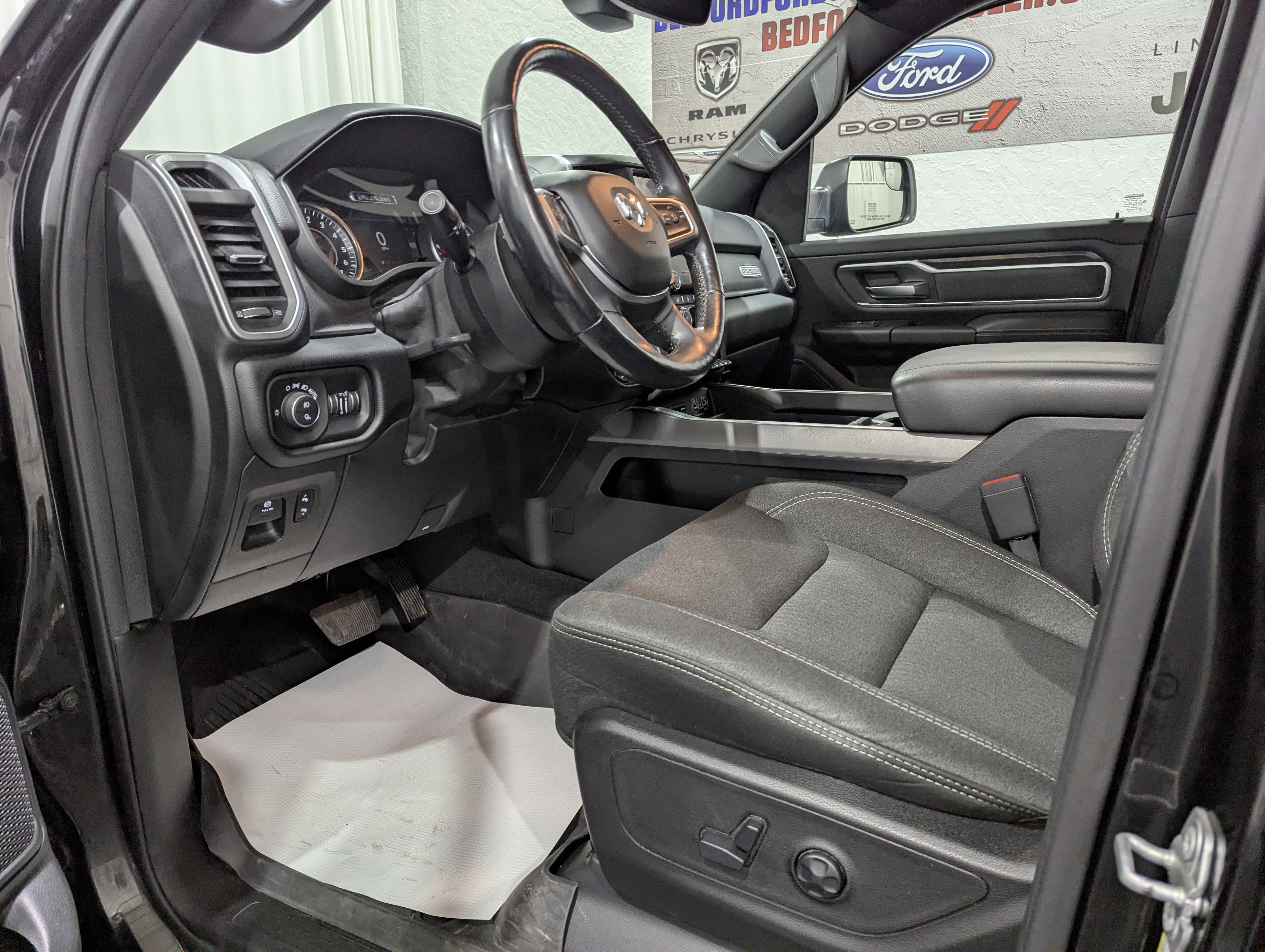 2019 RAM 1500 Big Horn/Lone Star Crew Cab 4x4 5'7' Box