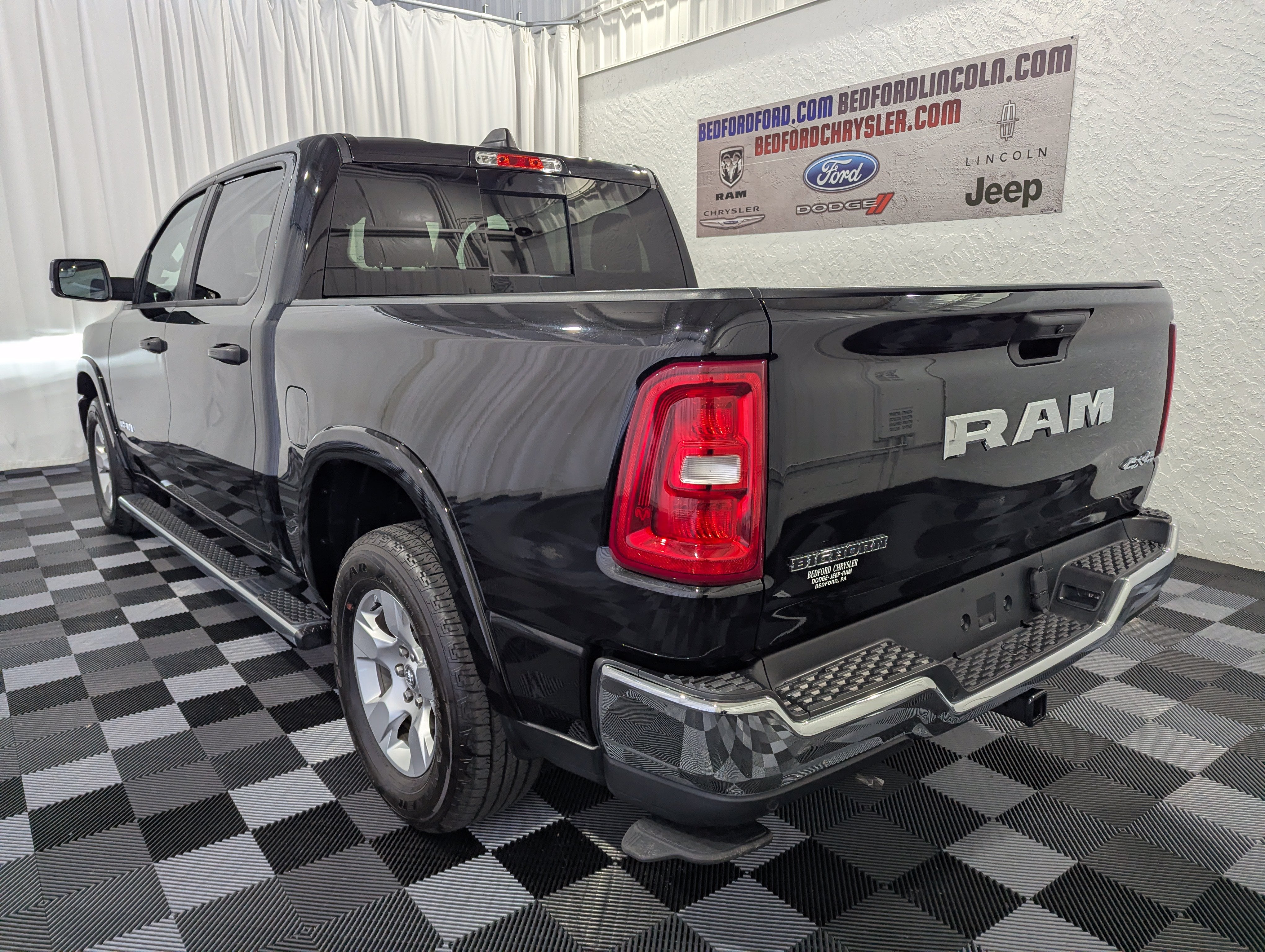 2025 RAM 1500 Big Horn Crew Cab 4x4 5'7' Box