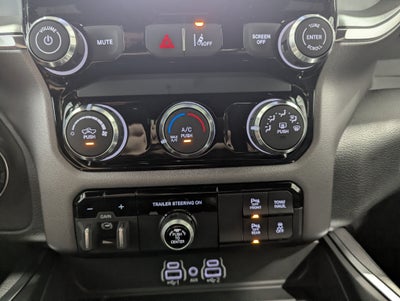 2026 RAM 1500 RAM 1500 EXPRESS QUAD CAB 4X4 6'4' BOX