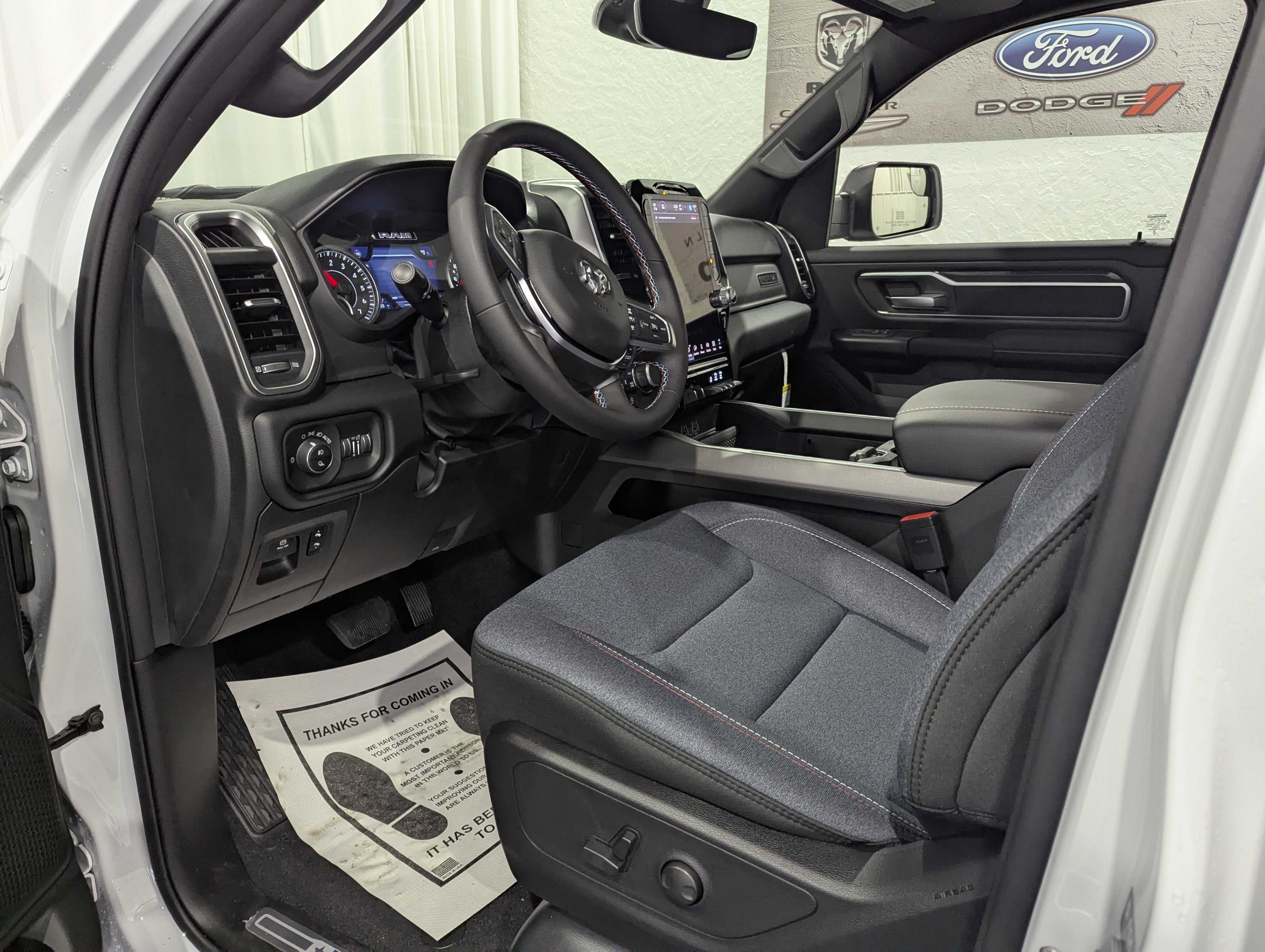 2026 RAM 1500 RAM 1500 BIG HORN CREW CAB 4X4 5'7' BOX