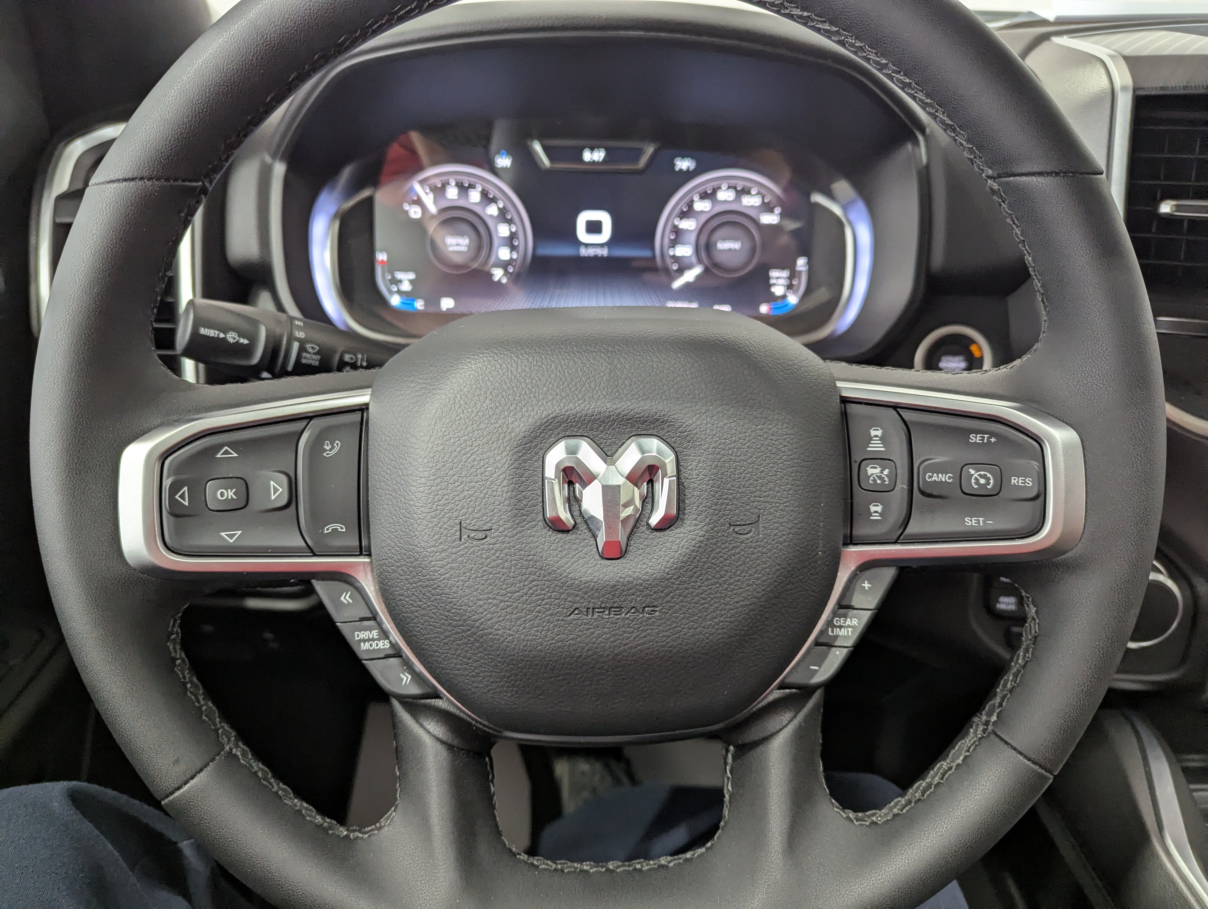 2025 RAM 1500 Big Horn Crew Cab 4x4 5'7' Box
