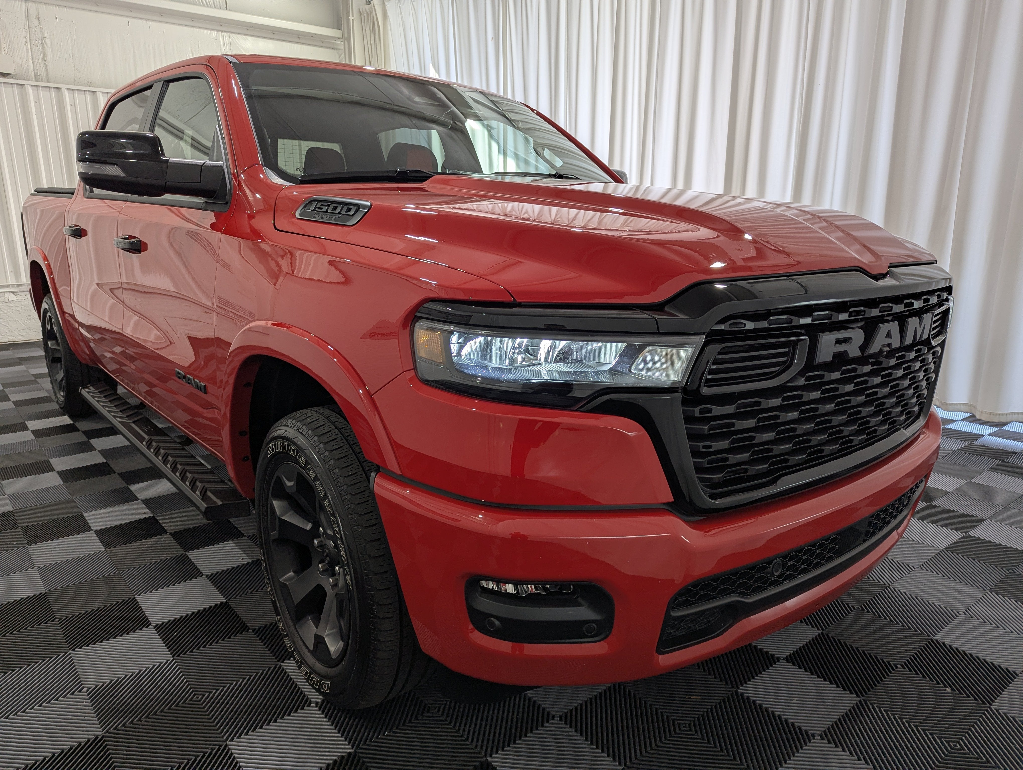 2025 RAM 1500 Big Horn Crew Cab 4x4 5'7' Box