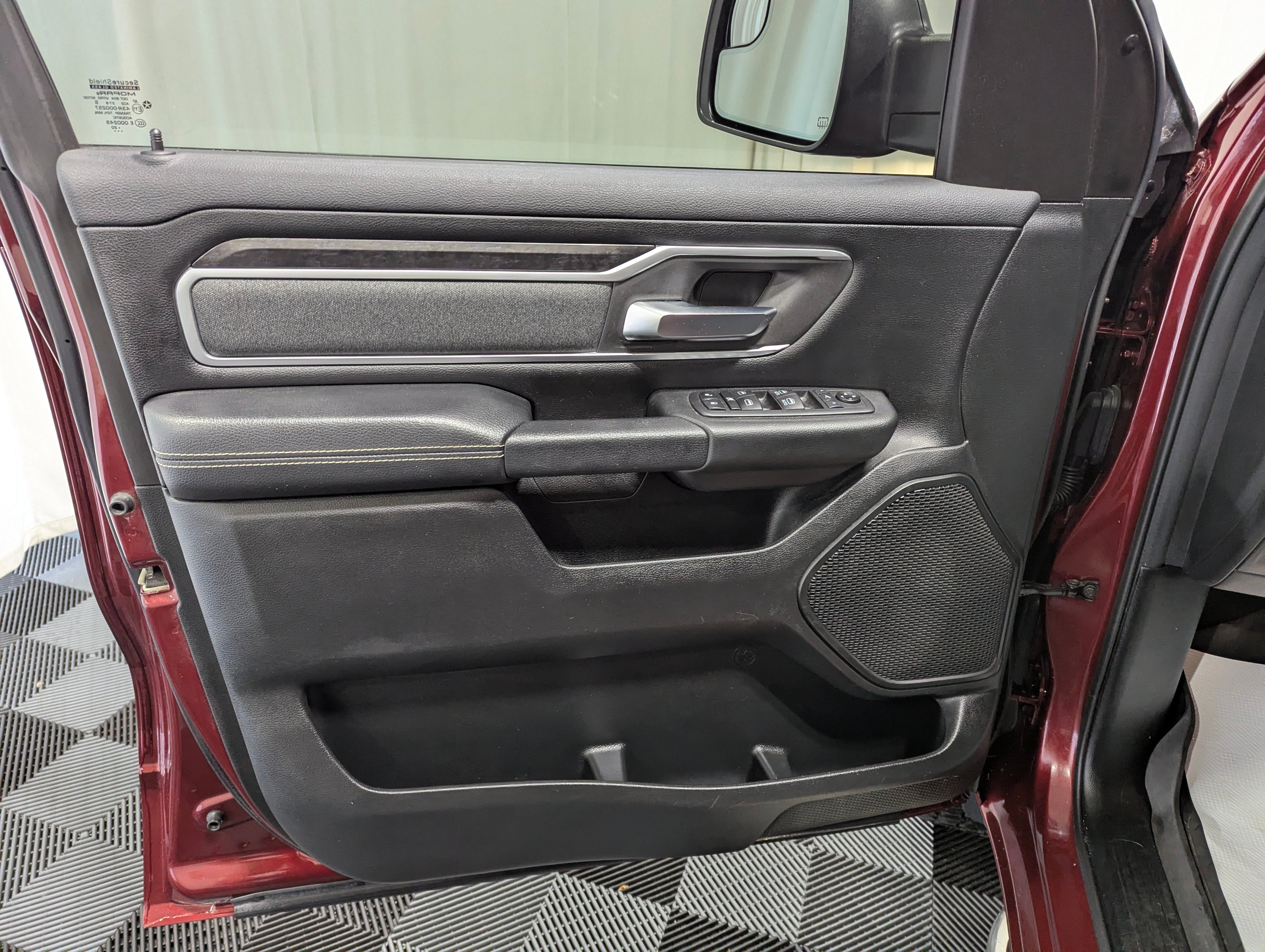 2020 RAM 1500 Big Horn Crew Cab 4x4 5'7' Box