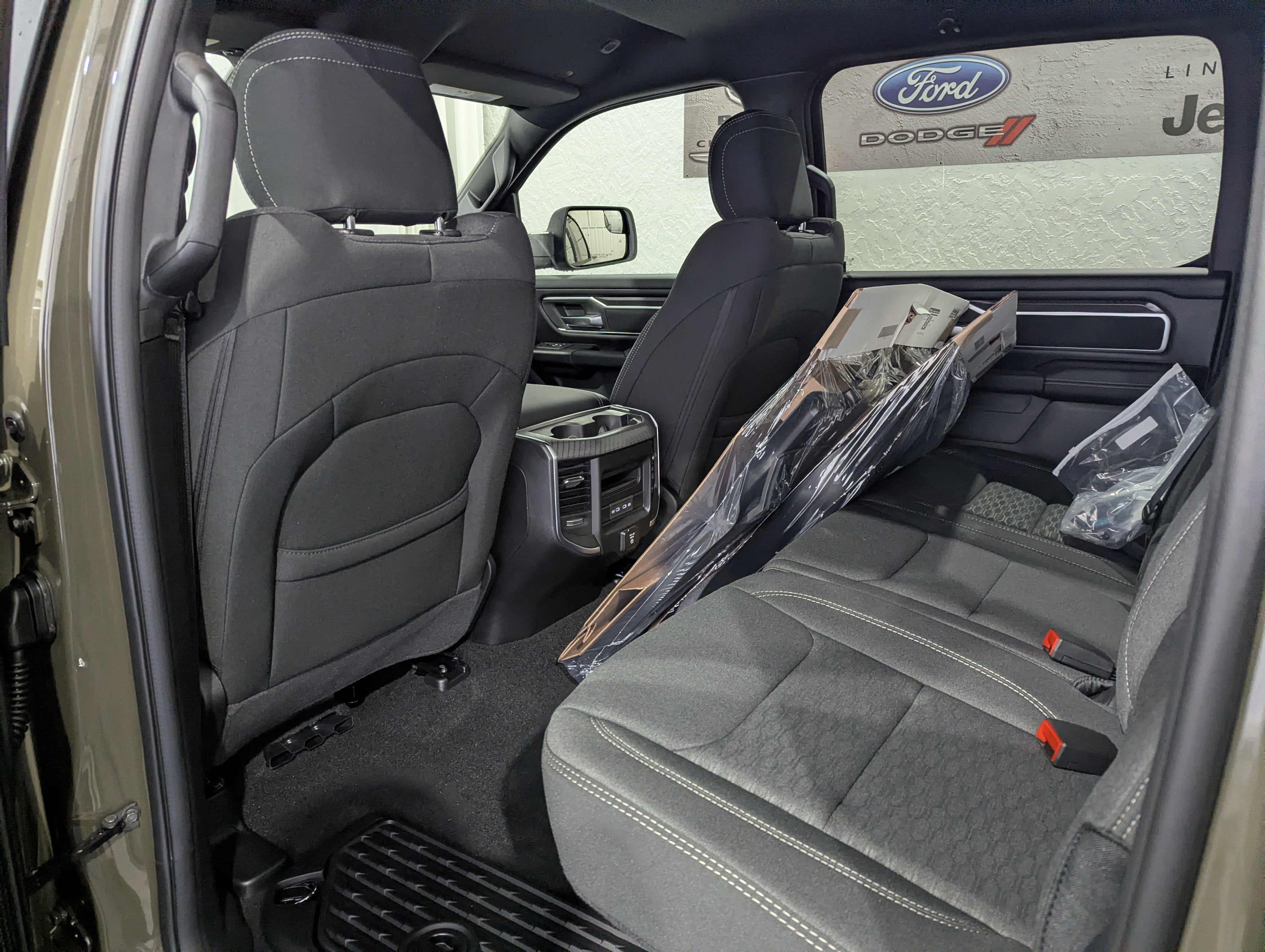 2027 RAM 1500 RAM 1500 BIG HORN CREW CAB 4X4 5'7' BOX