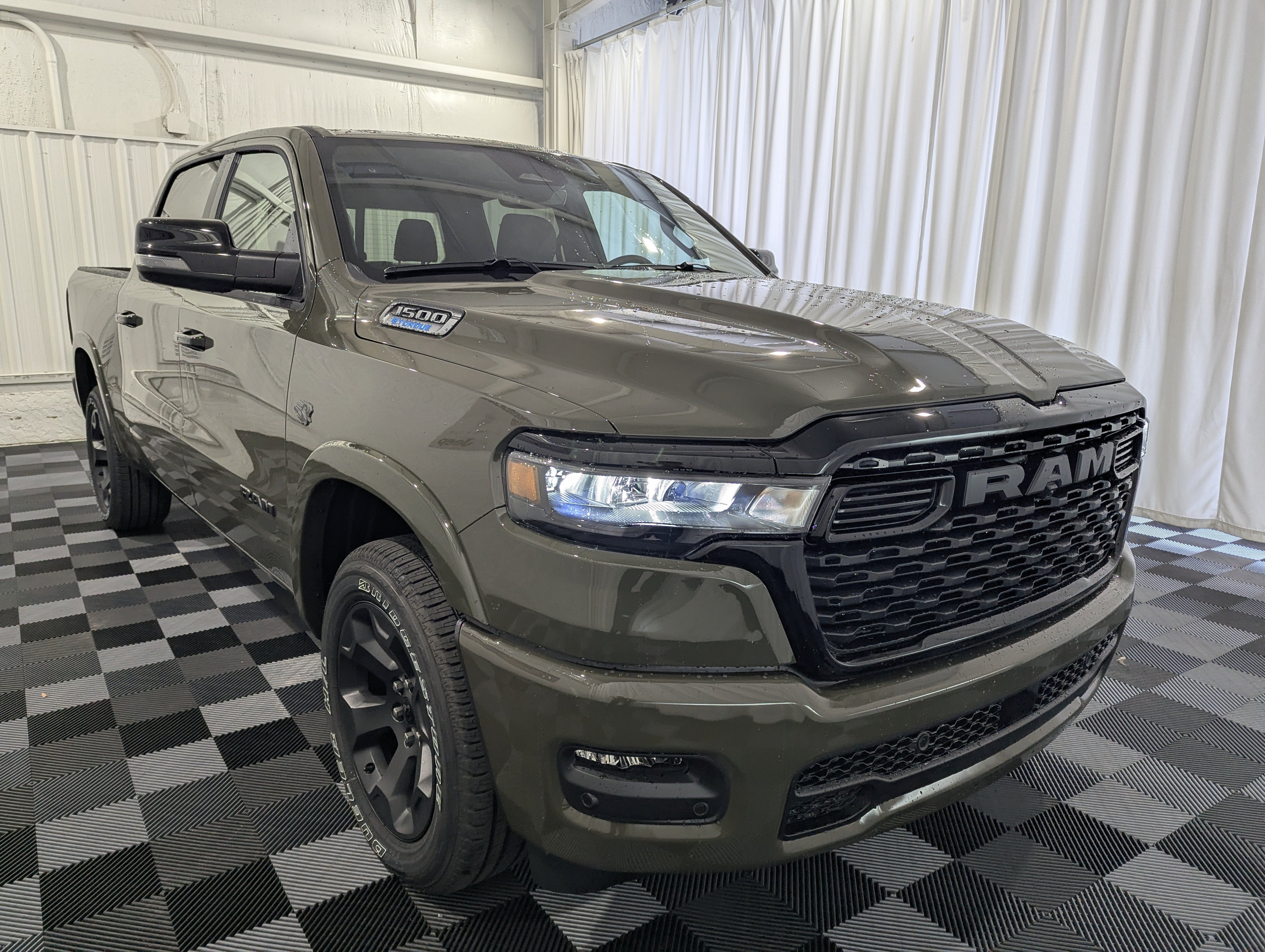 2027 RAM 1500 RAM 1500 BIG HORN CREW CAB 4X4 5'7' BOX