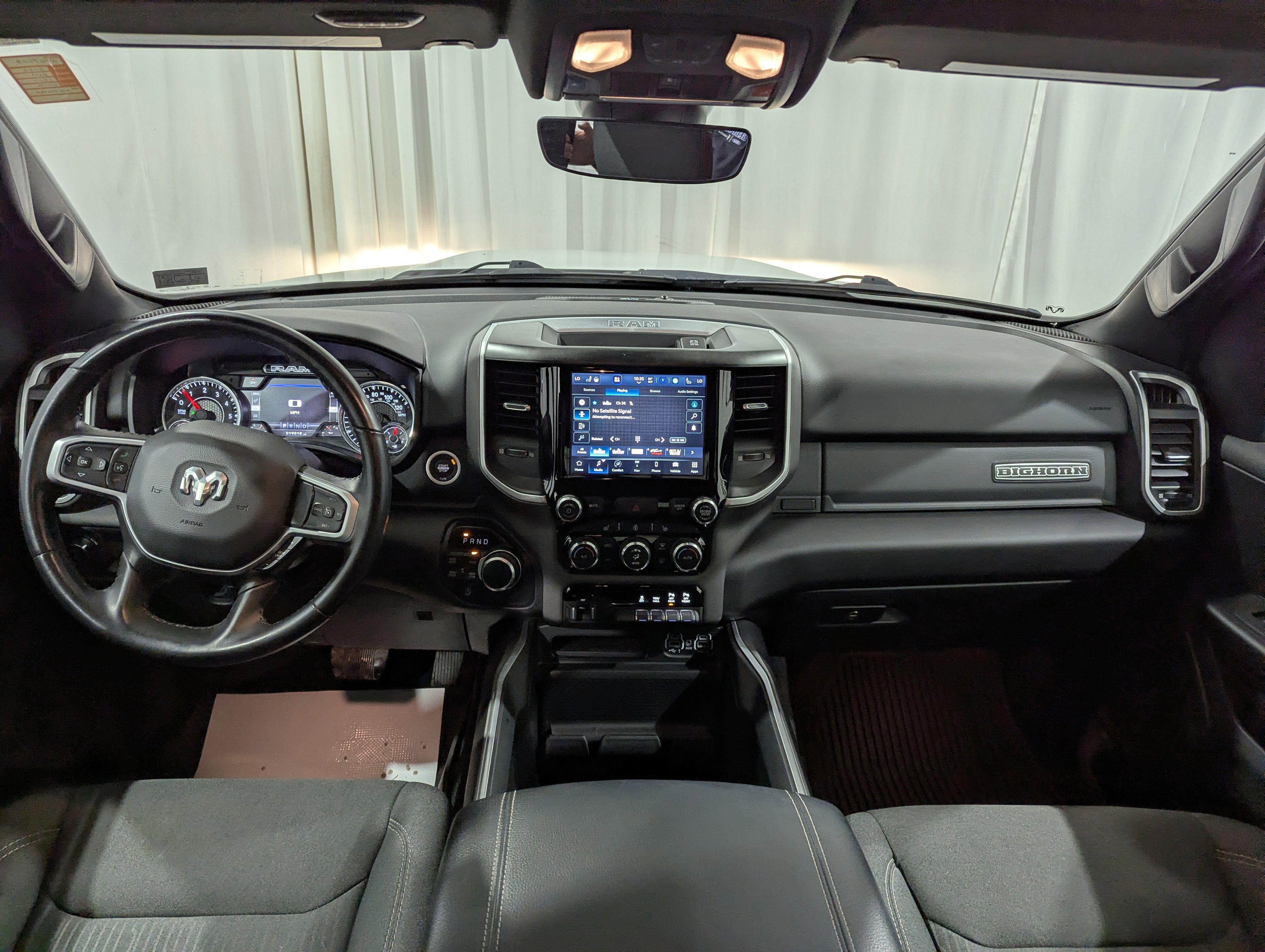 2022 RAM 1500 Big Horn Crew Cab 4x4 5'7' Box