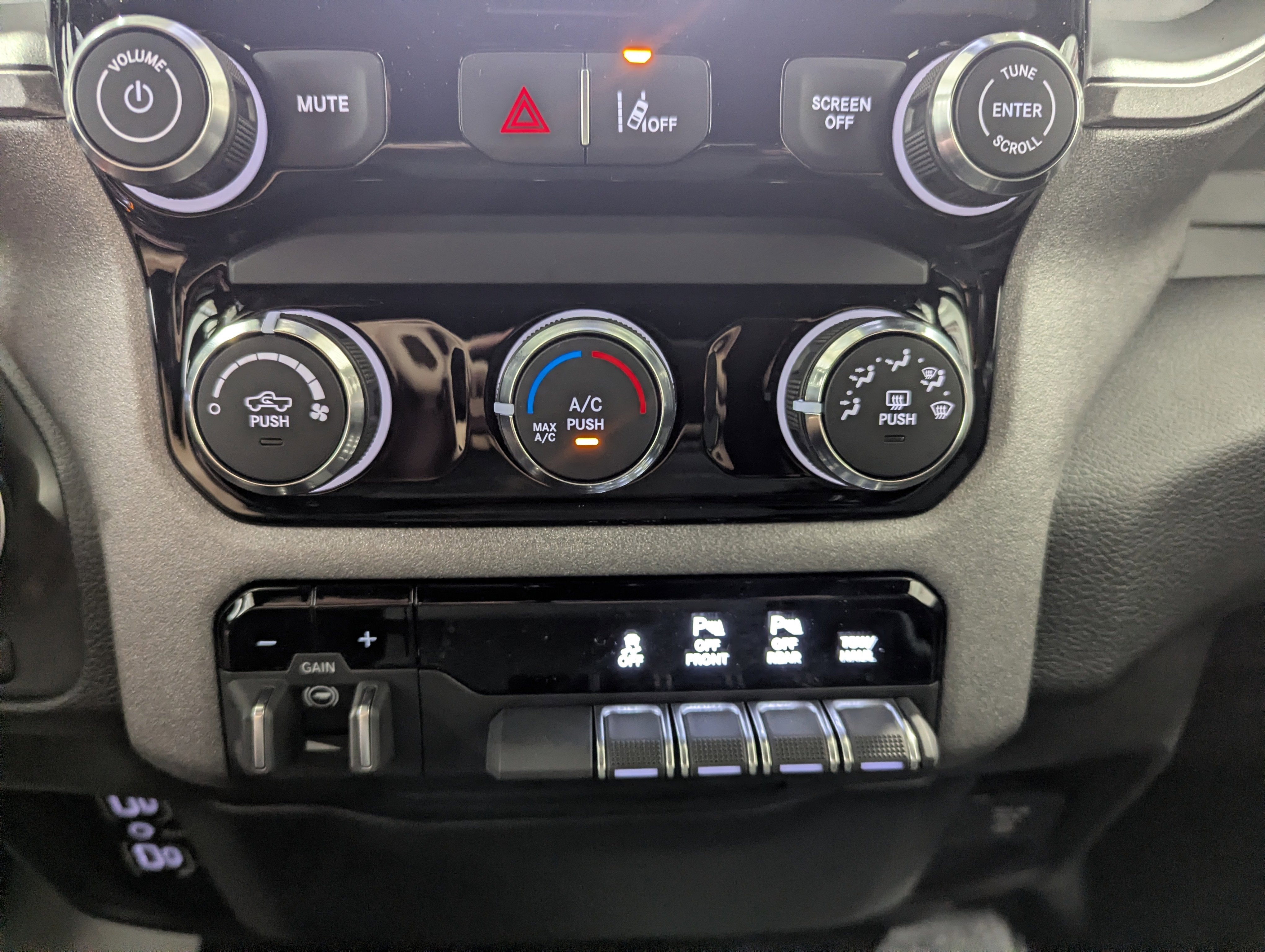 2026 RAM Ram 1500 RAM 1500 WARLOCK CREW CAB 4X4 5'7' BOX