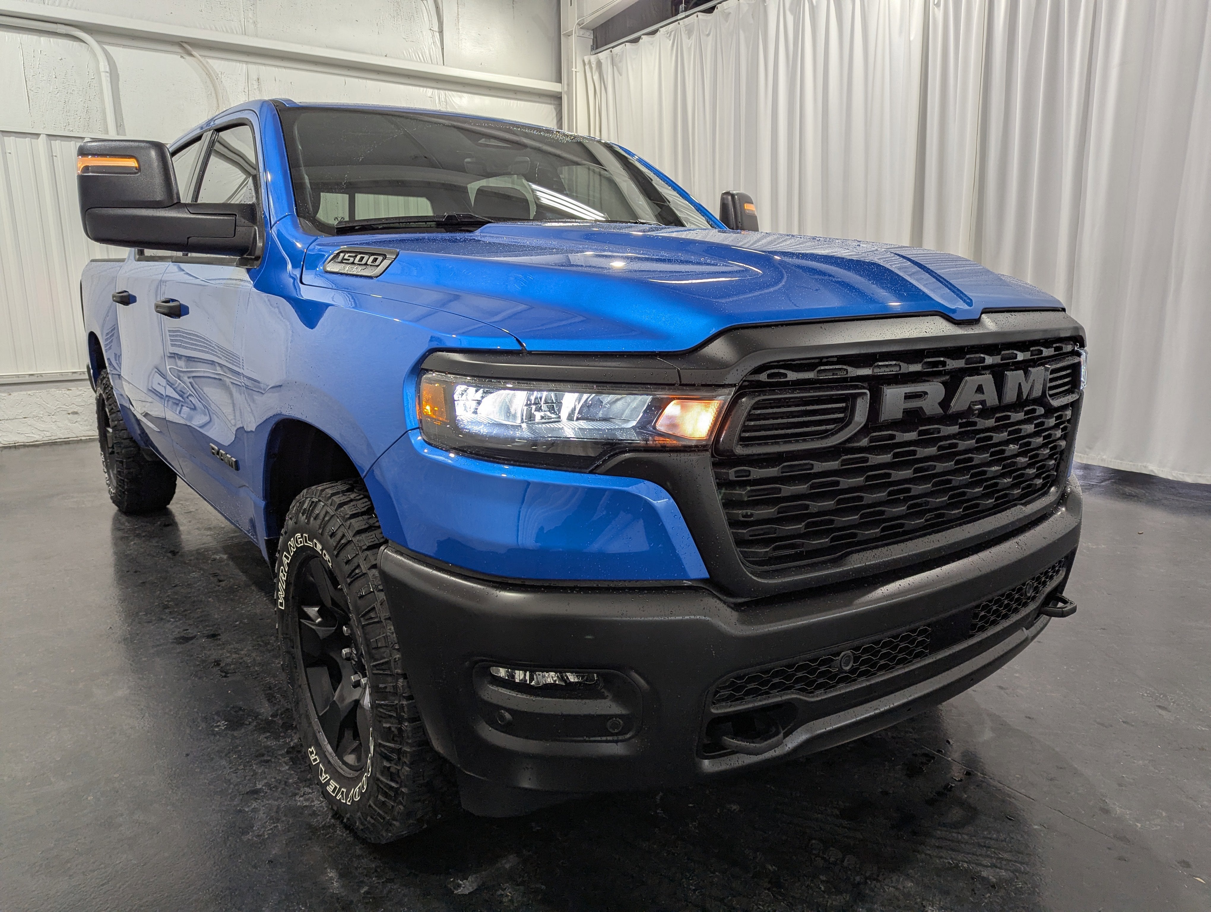 2025 RAM 1500 Warlock Crew Cab 4x4 5'7' Box