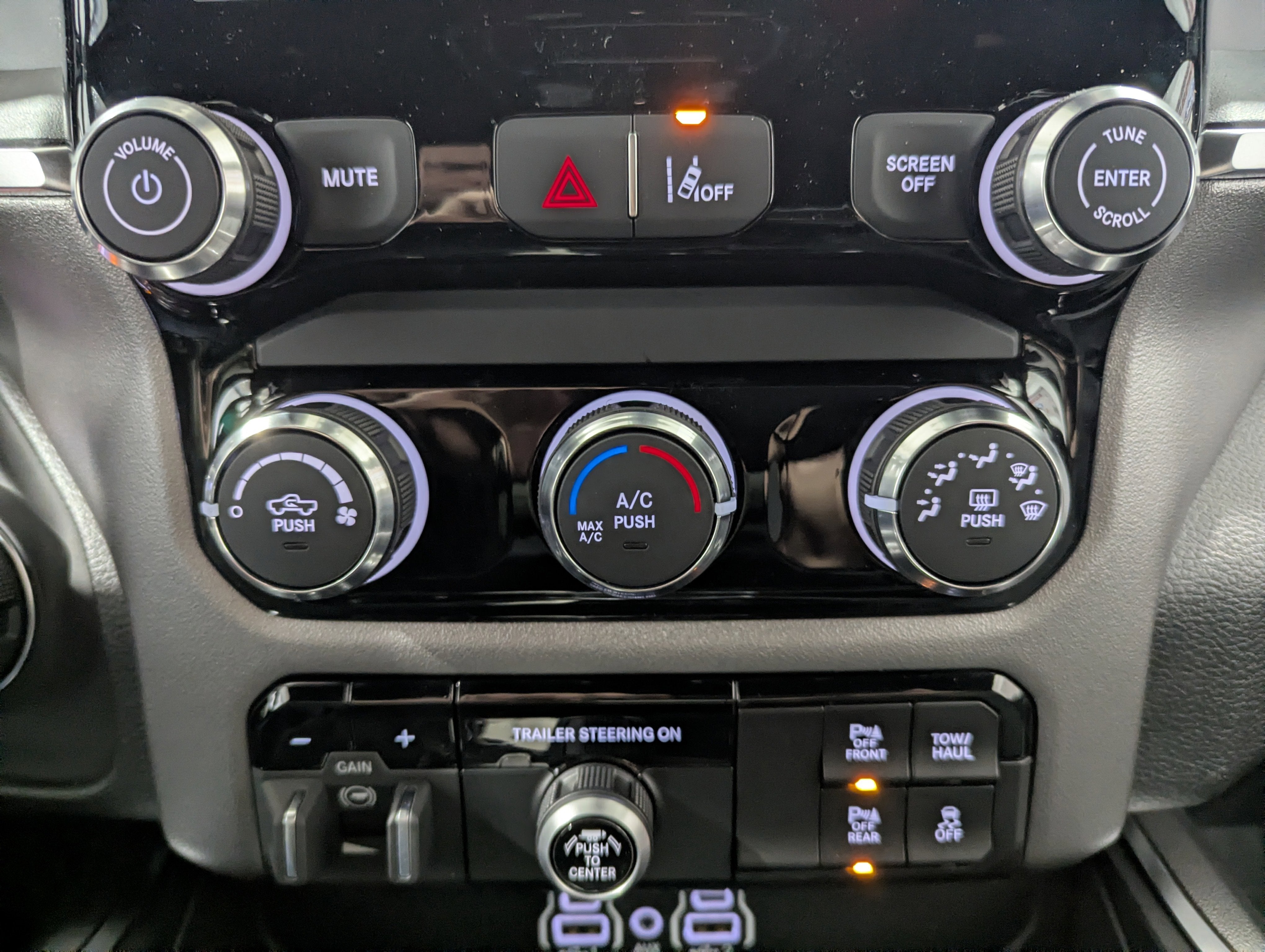 2026 RAM Ram 1500 RAM 1500 EXPRESS CREW CAB 4X4 5'7' BOX