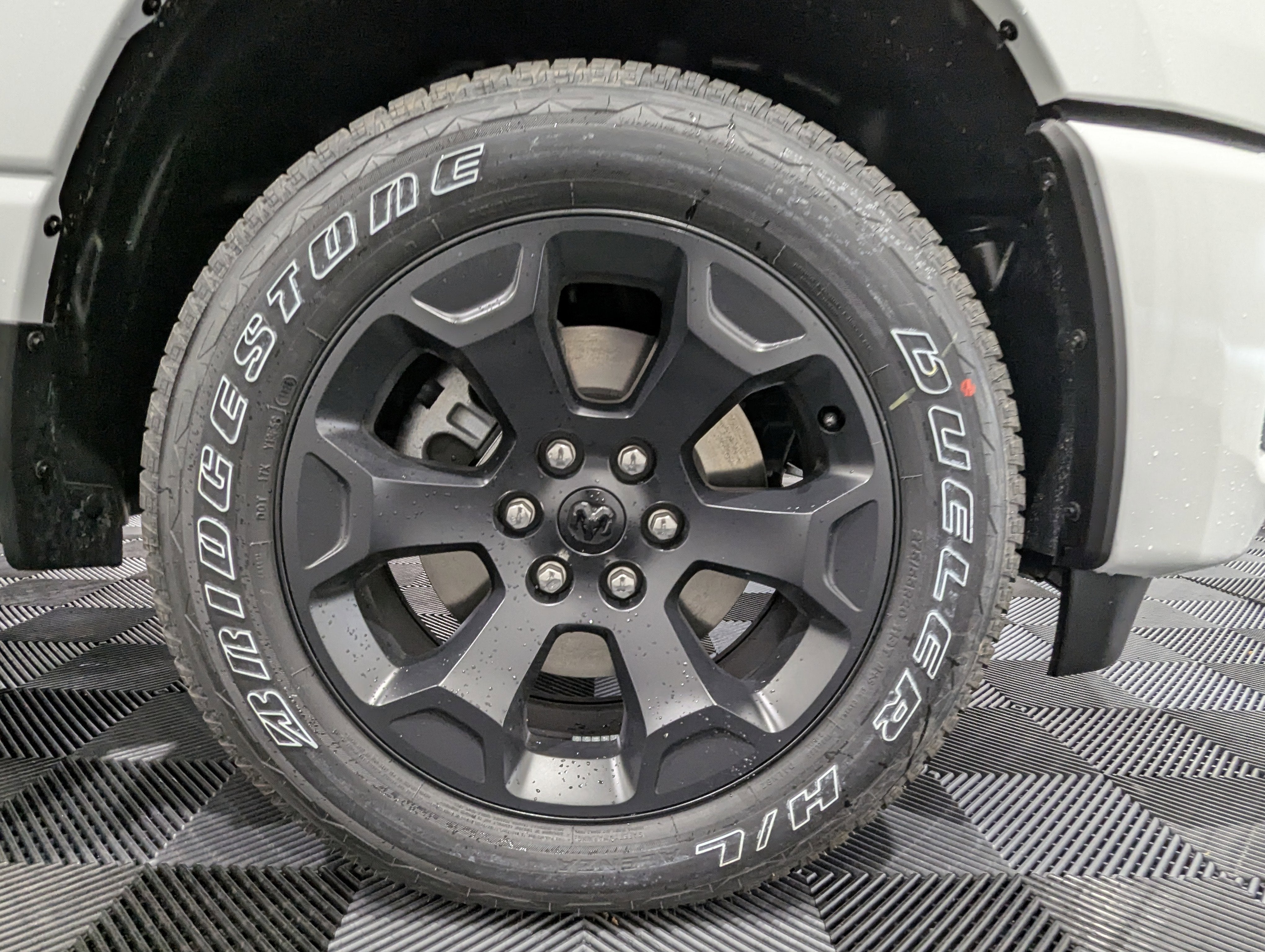 2026 RAM Ram 1500 RAM 1500 EXPRESS CREW CAB 4X4 5'7' BOX