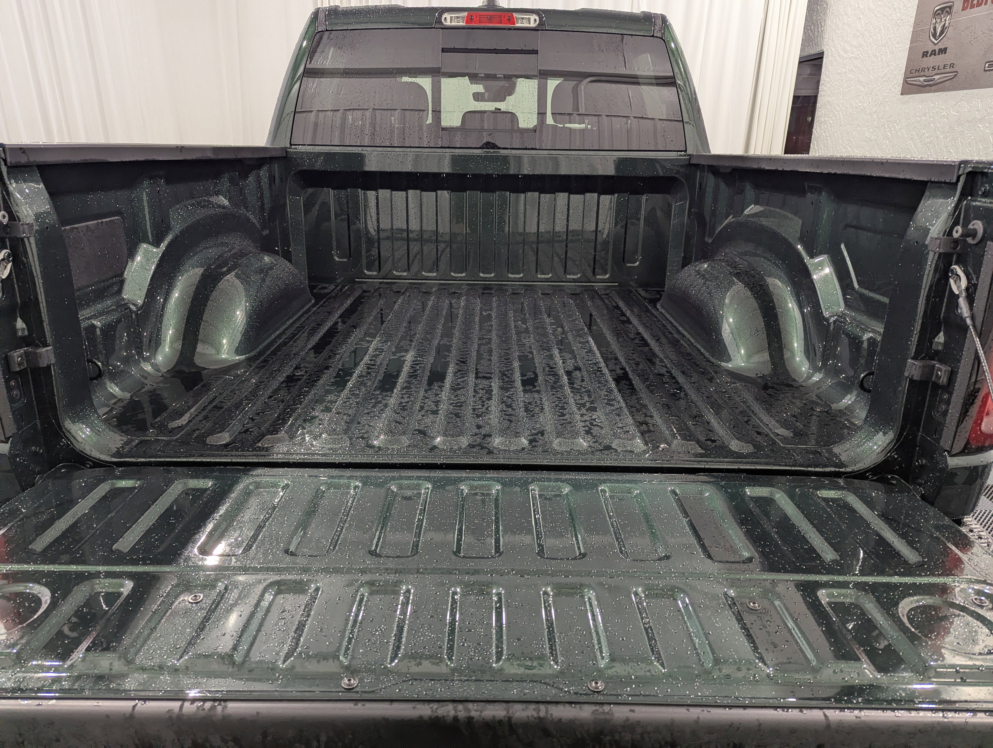 2026 RAM Ram 1500 RAM 1500 EXPRESS CREW CAB 4X4 5'7' BOX