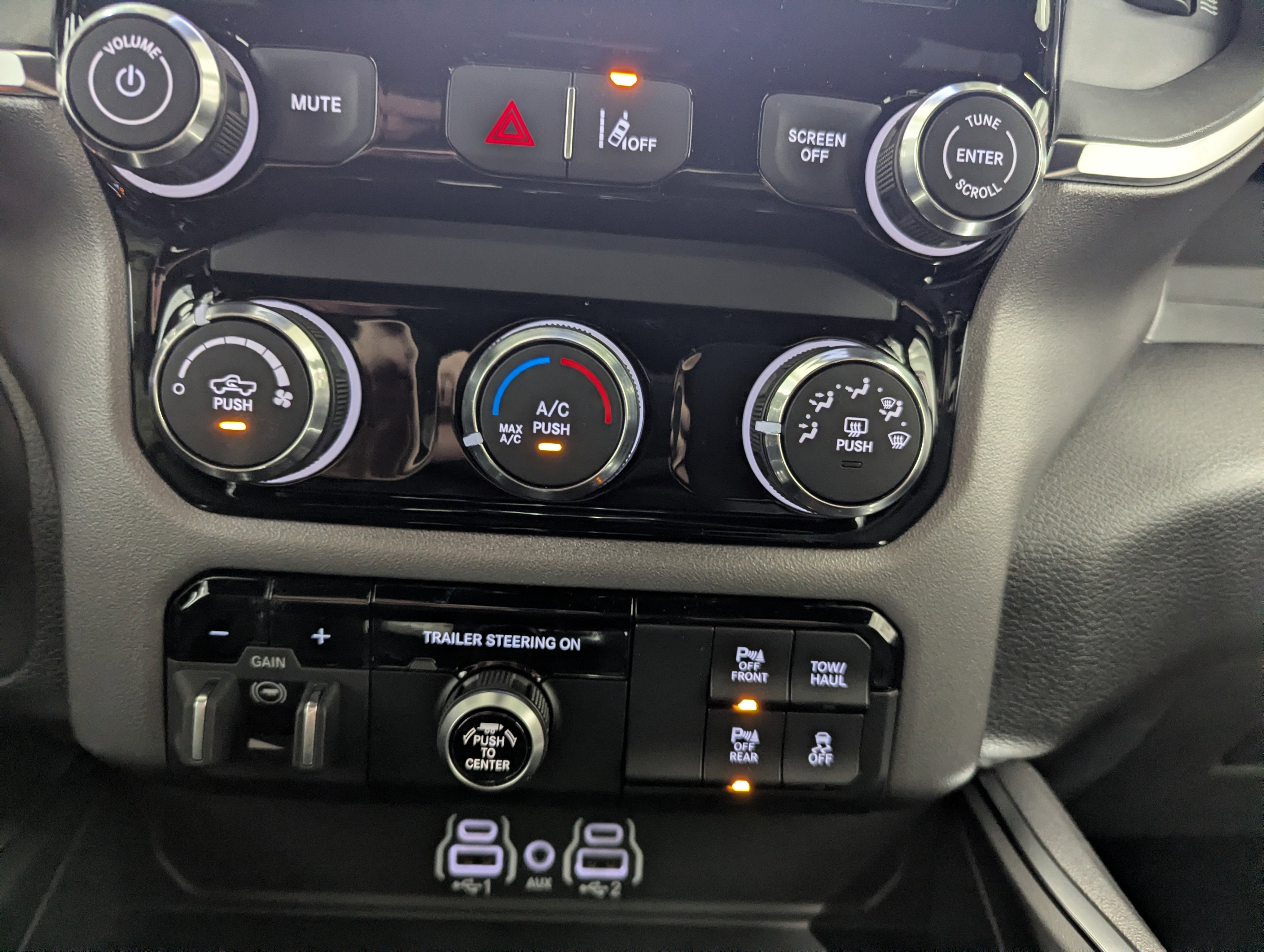 2026 RAM Ram 1500 RAM 1500 EXPRESS CREW CAB 4X4 5'7' BOX