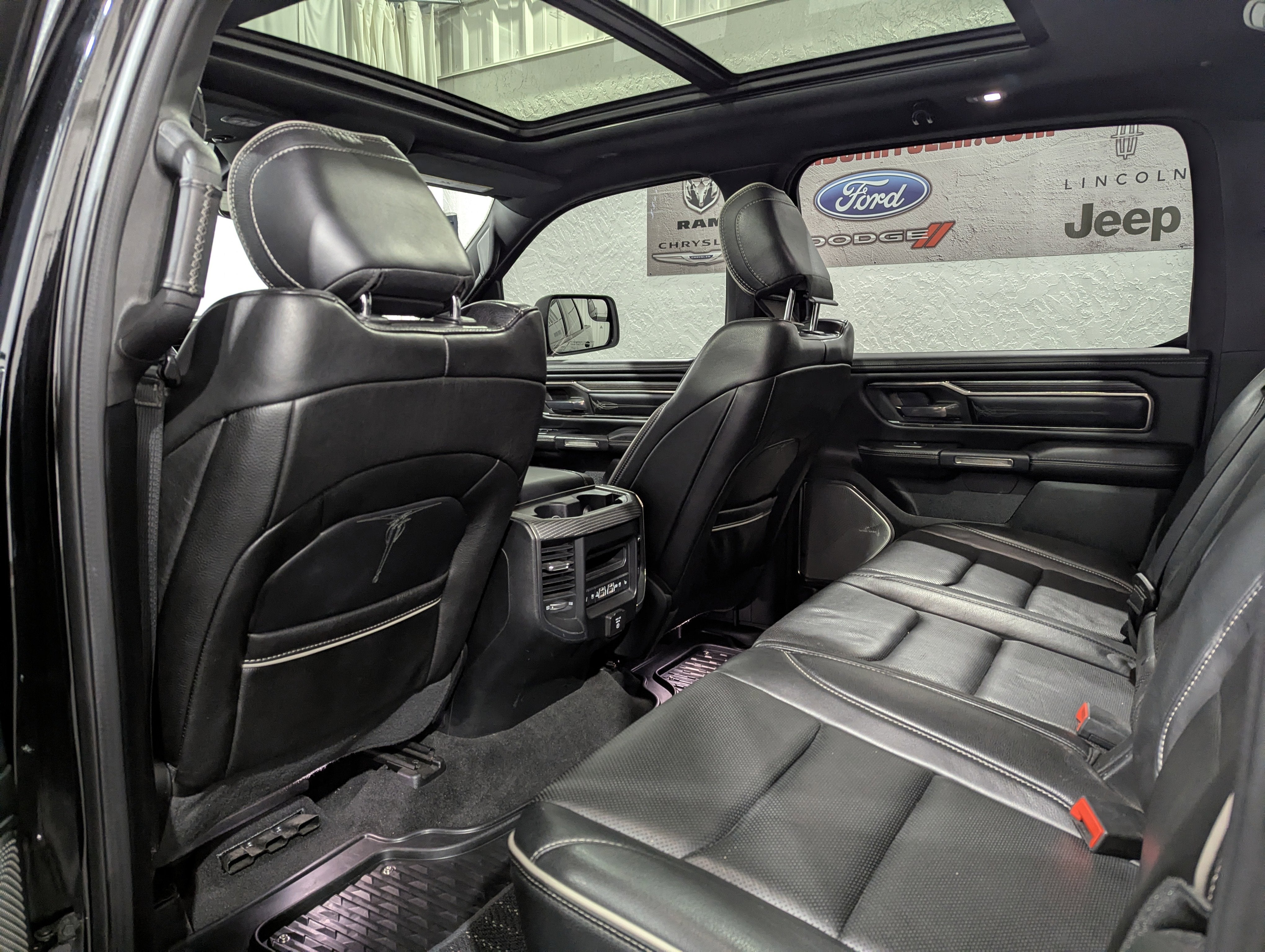 2020 RAM 1500 Limited Crew Cab 4x4 5'7' Box