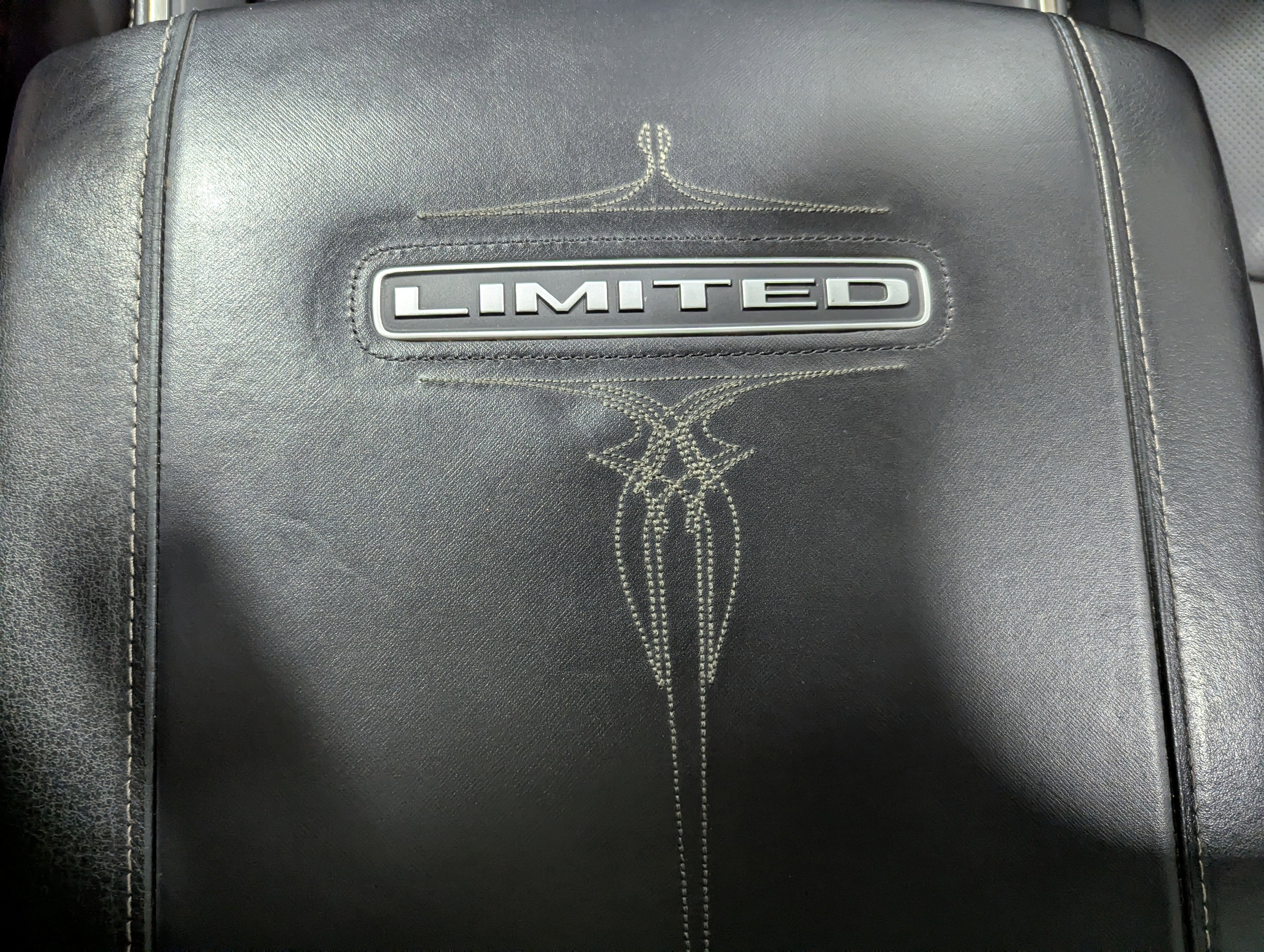 2020 RAM 1500 Limited Crew Cab 4x4 5'7' Box