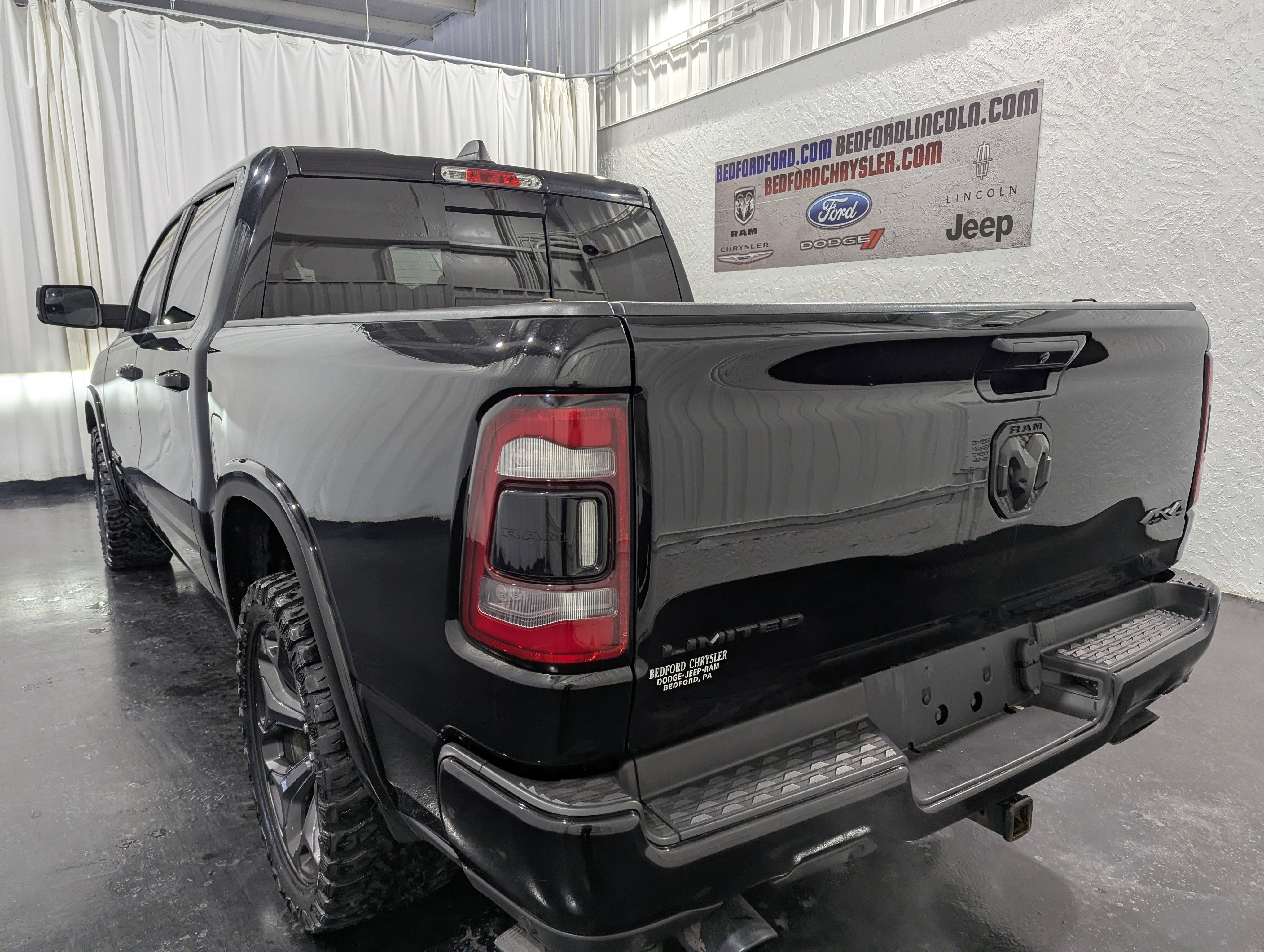 2020 RAM 1500 Limited Crew Cab 4x4 5'7' Box