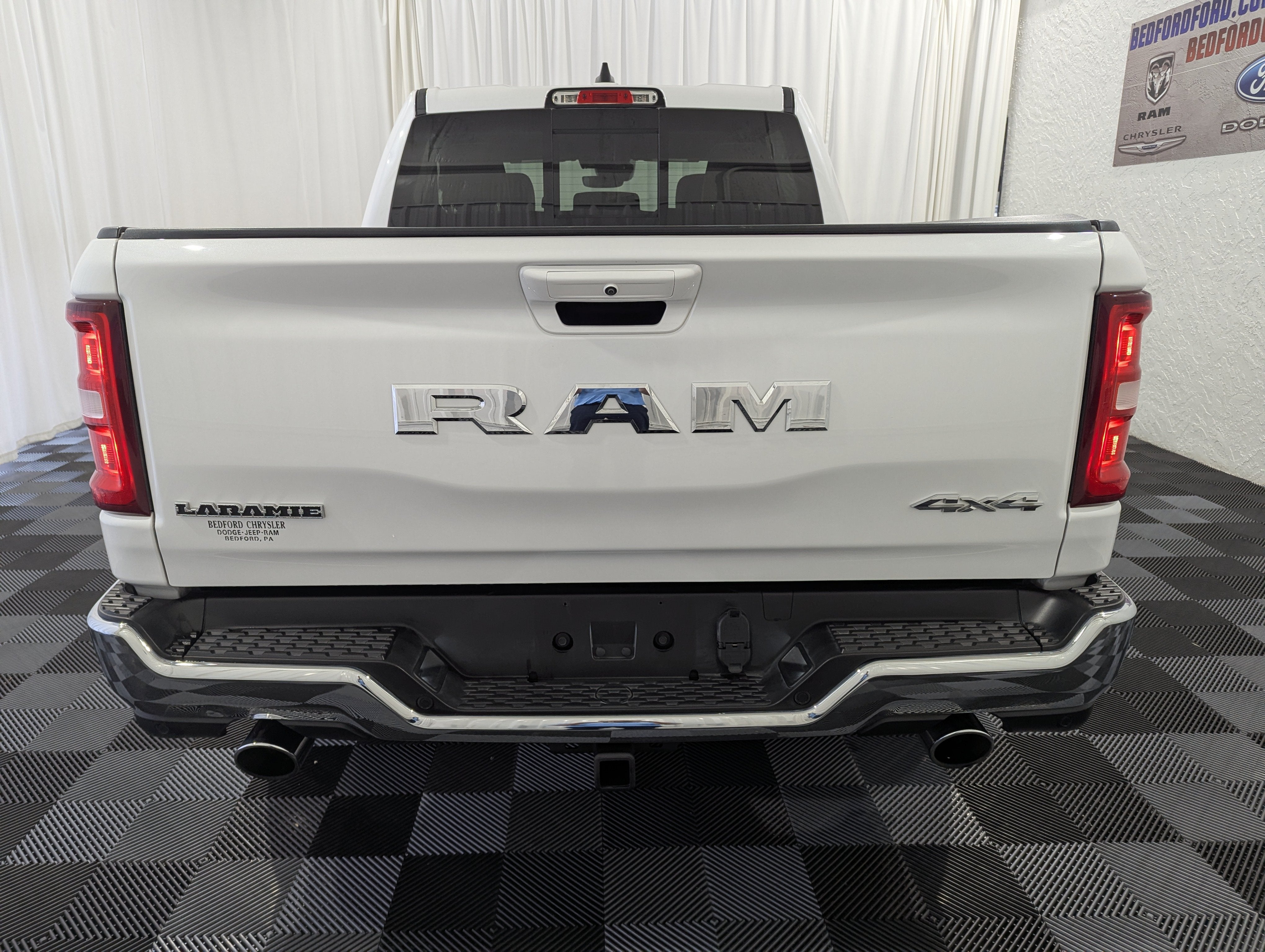 2026 RAM 1500 Laramie Crew Cab 4x4 5'7' Box