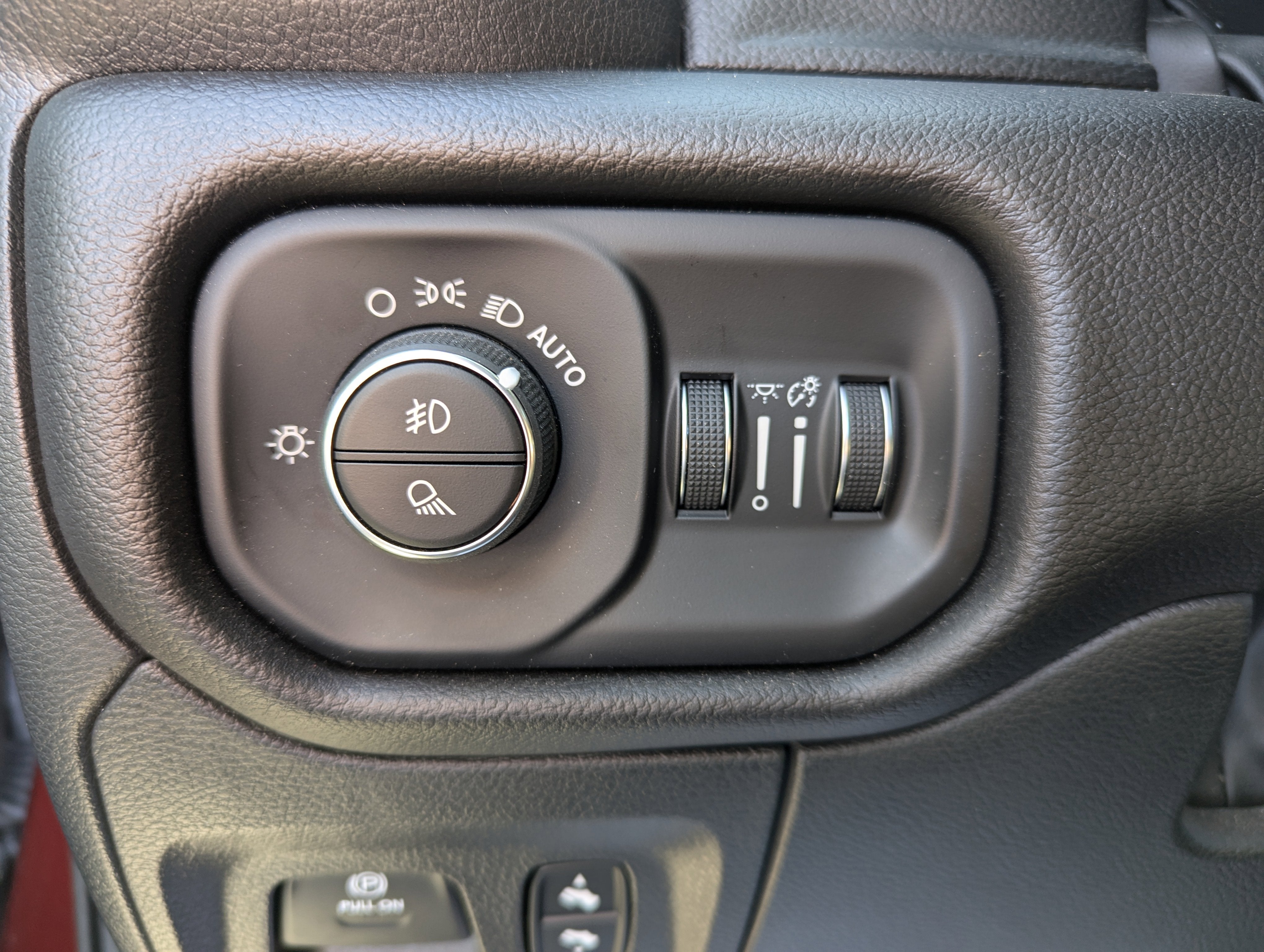 2025 RAM 1500 Laramie Crew Cab 4x4 5'7' Box