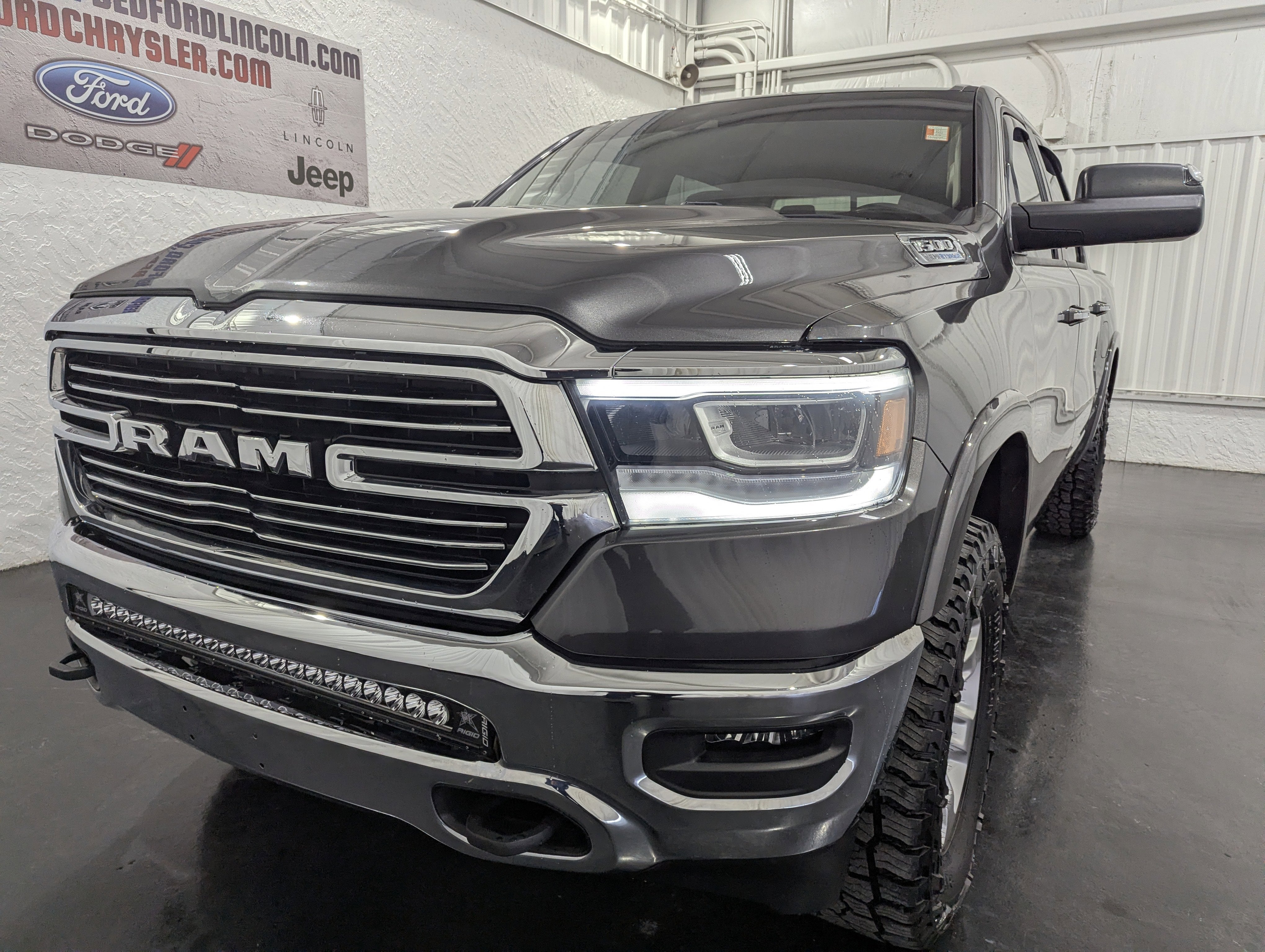2021 RAM 1500 Laramie Crew Cab 4x4 5'7' Box