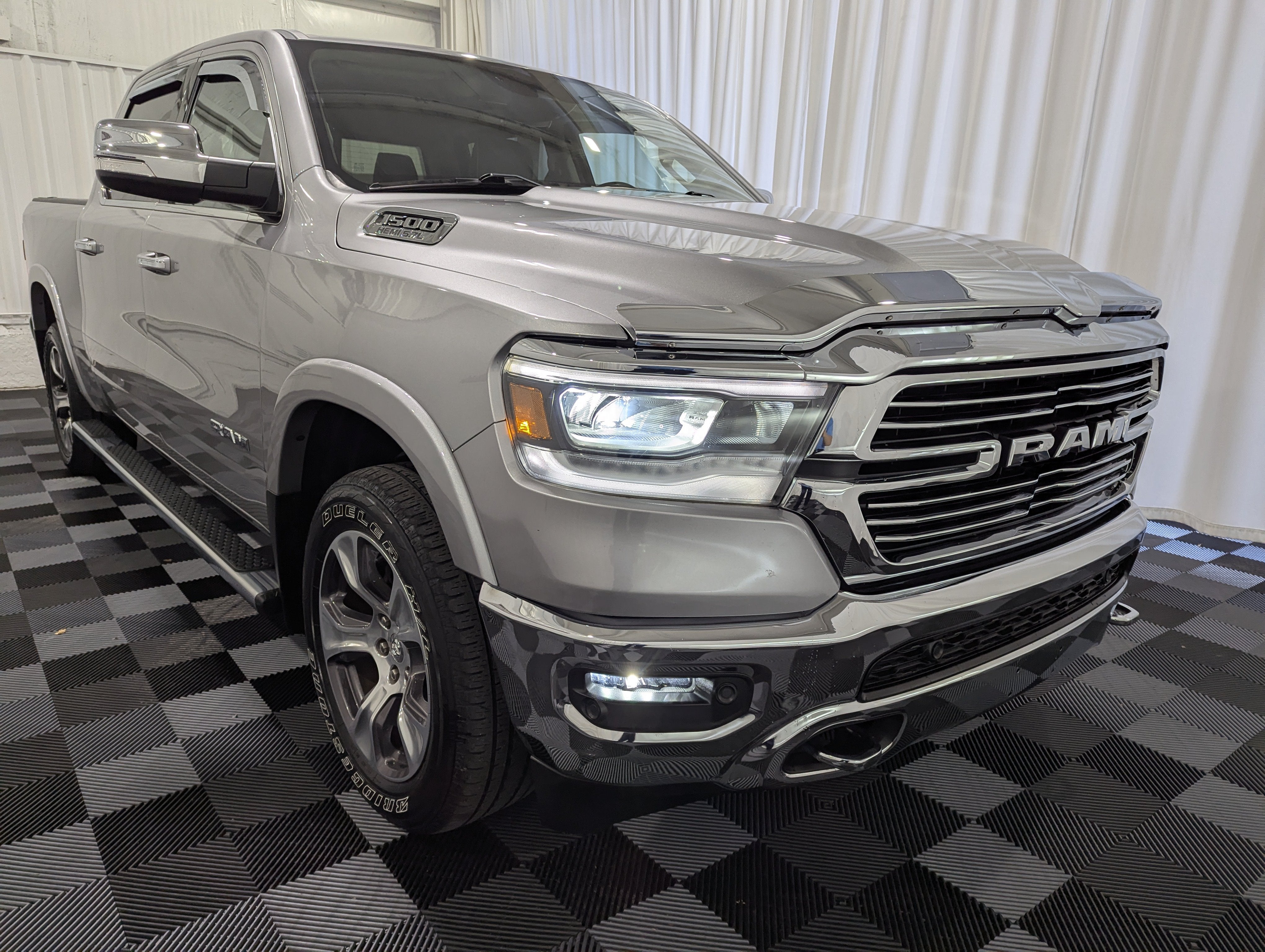 2022 RAM 1500 Laramie Crew Cab 4x4 5'7' Box