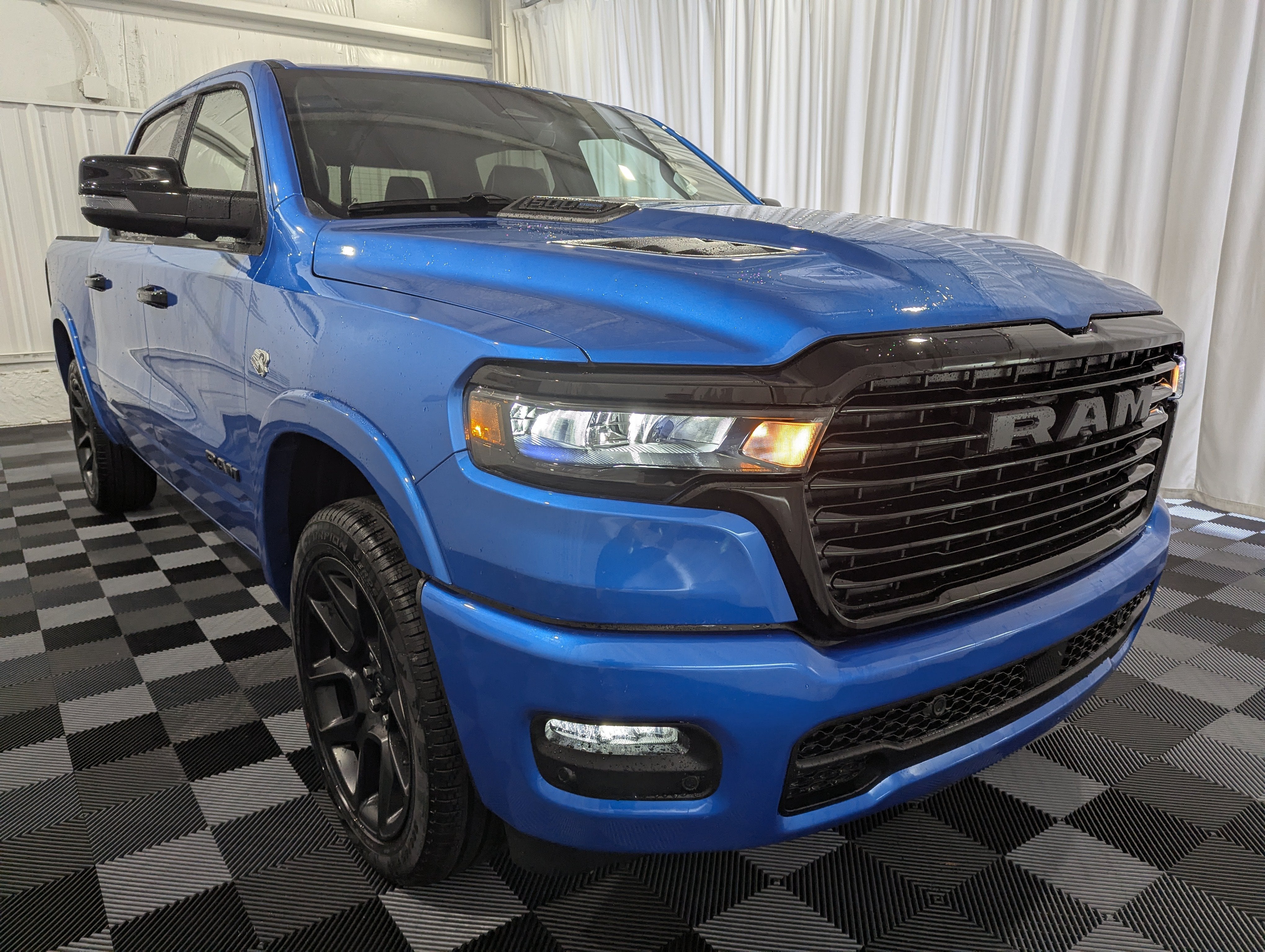 2026 RAM 1500 RAM 1500 LARAMIE CREW CAB 4X4 5'7' BOX