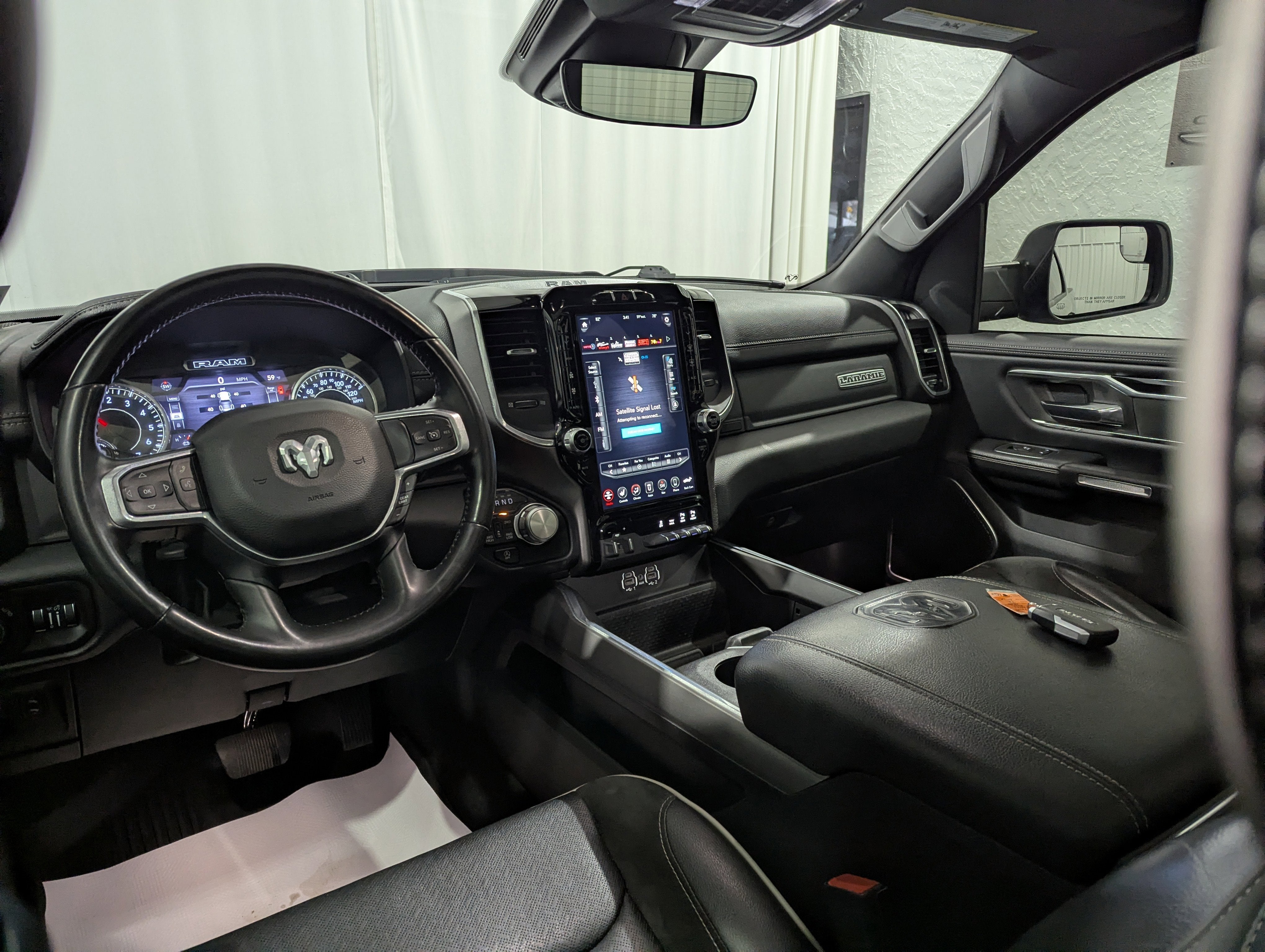 2021 RAM 1500 Laramie Crew Cab 4x4 5'7' Box