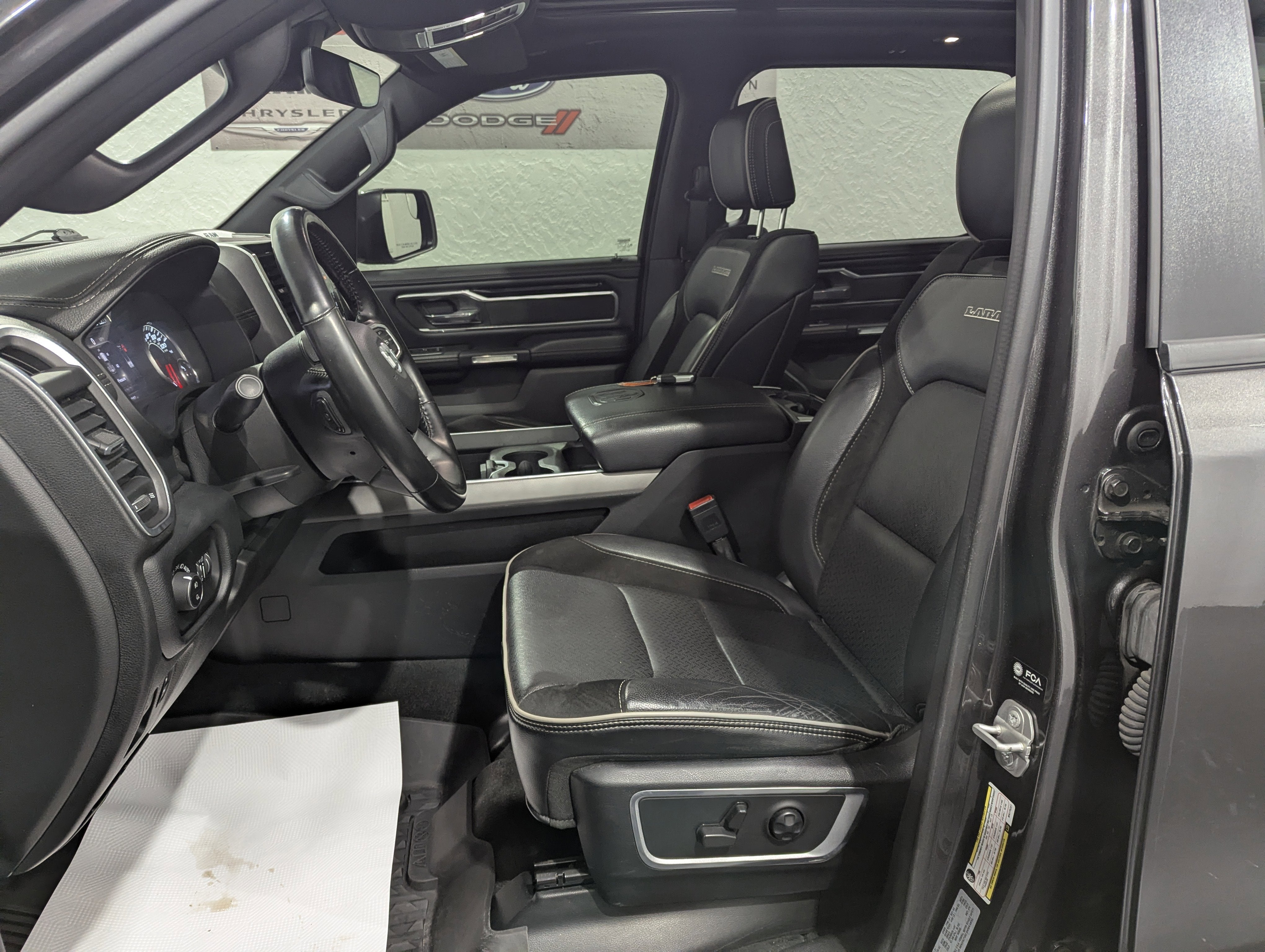 2021 RAM 1500 Laramie Crew Cab 4x4 5'7' Box