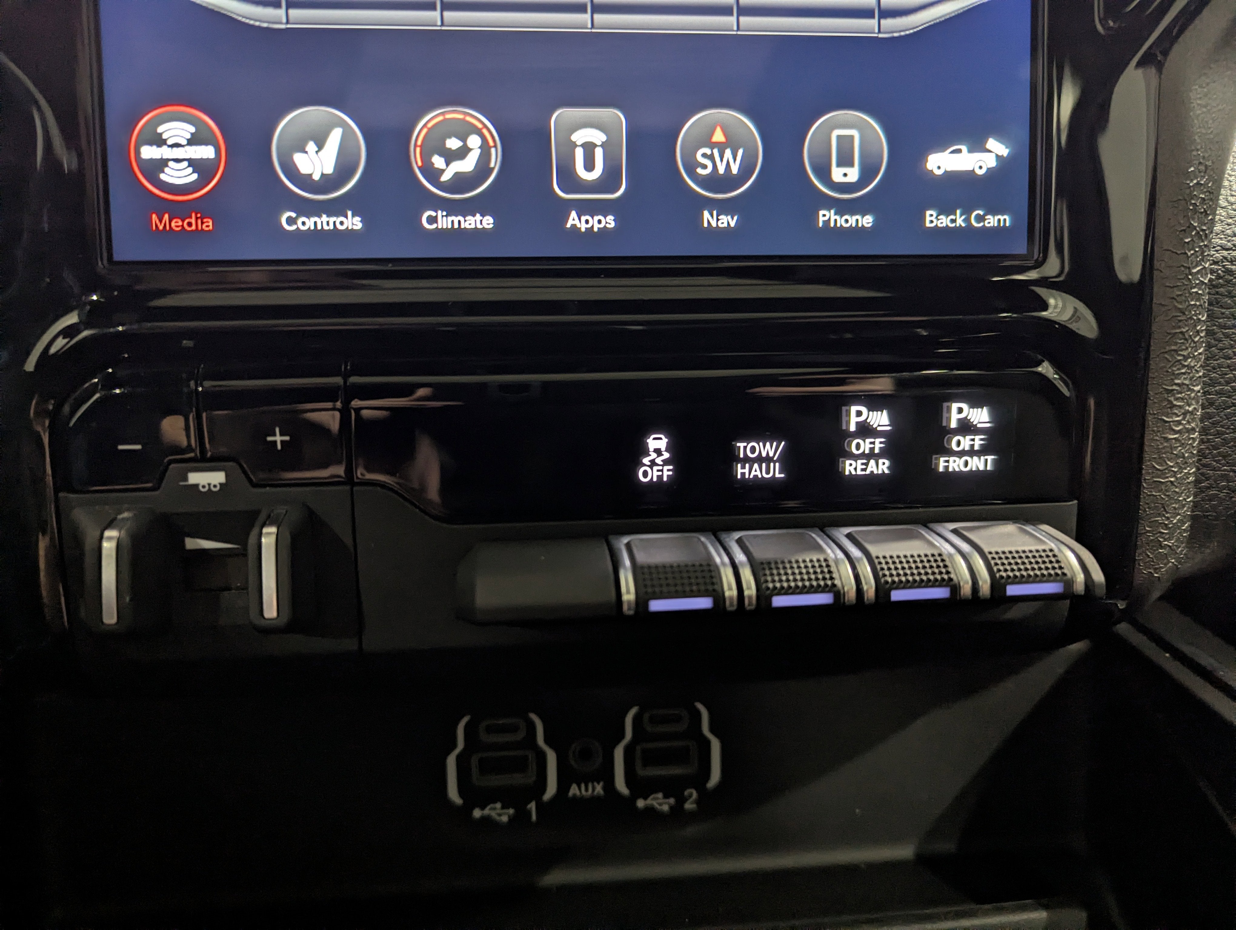 2021 RAM 1500 Laramie Crew Cab 4x4 5'7' Box