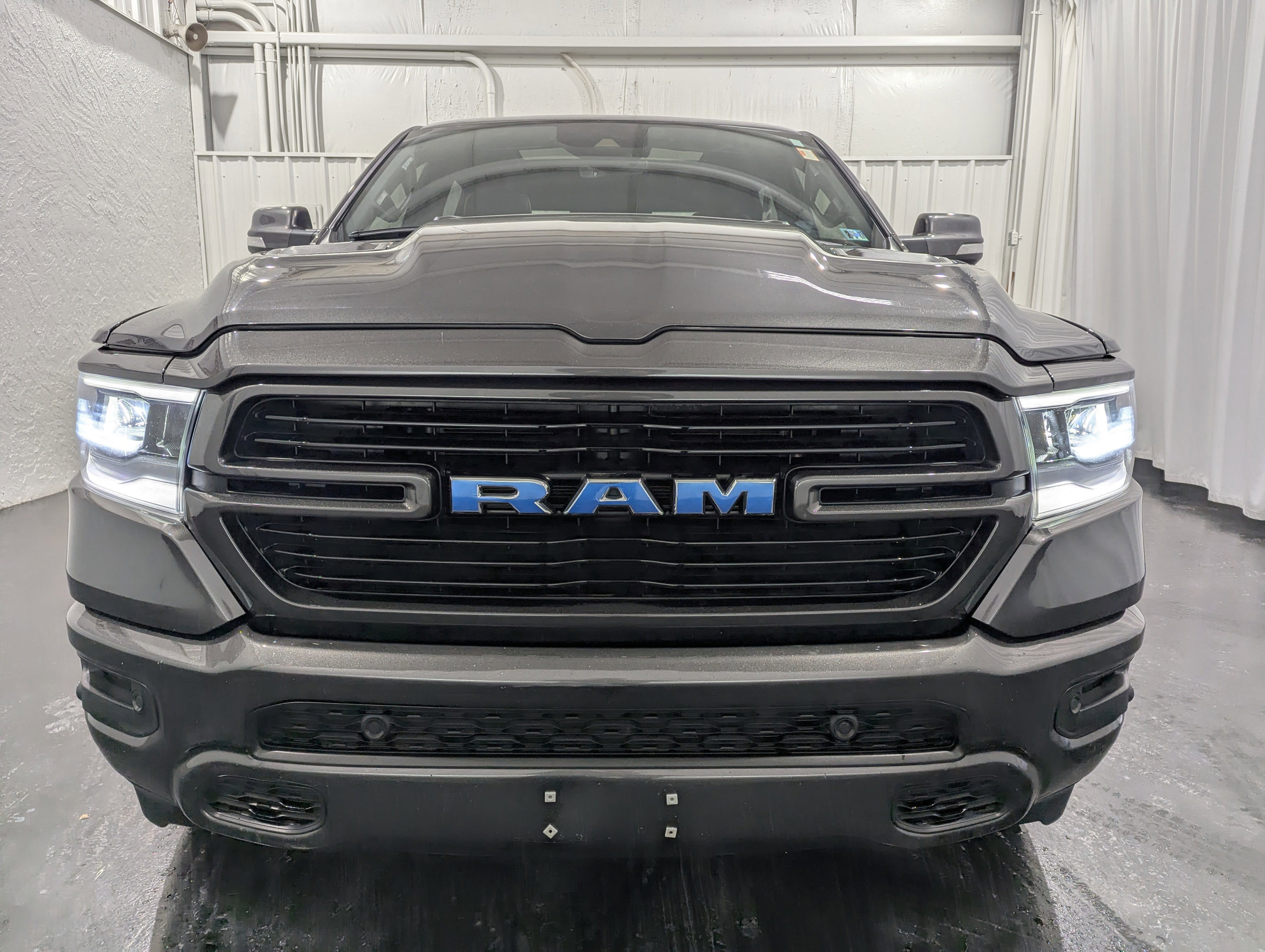 2021 RAM 1500 Laramie Crew Cab 4x4 5'7' Box