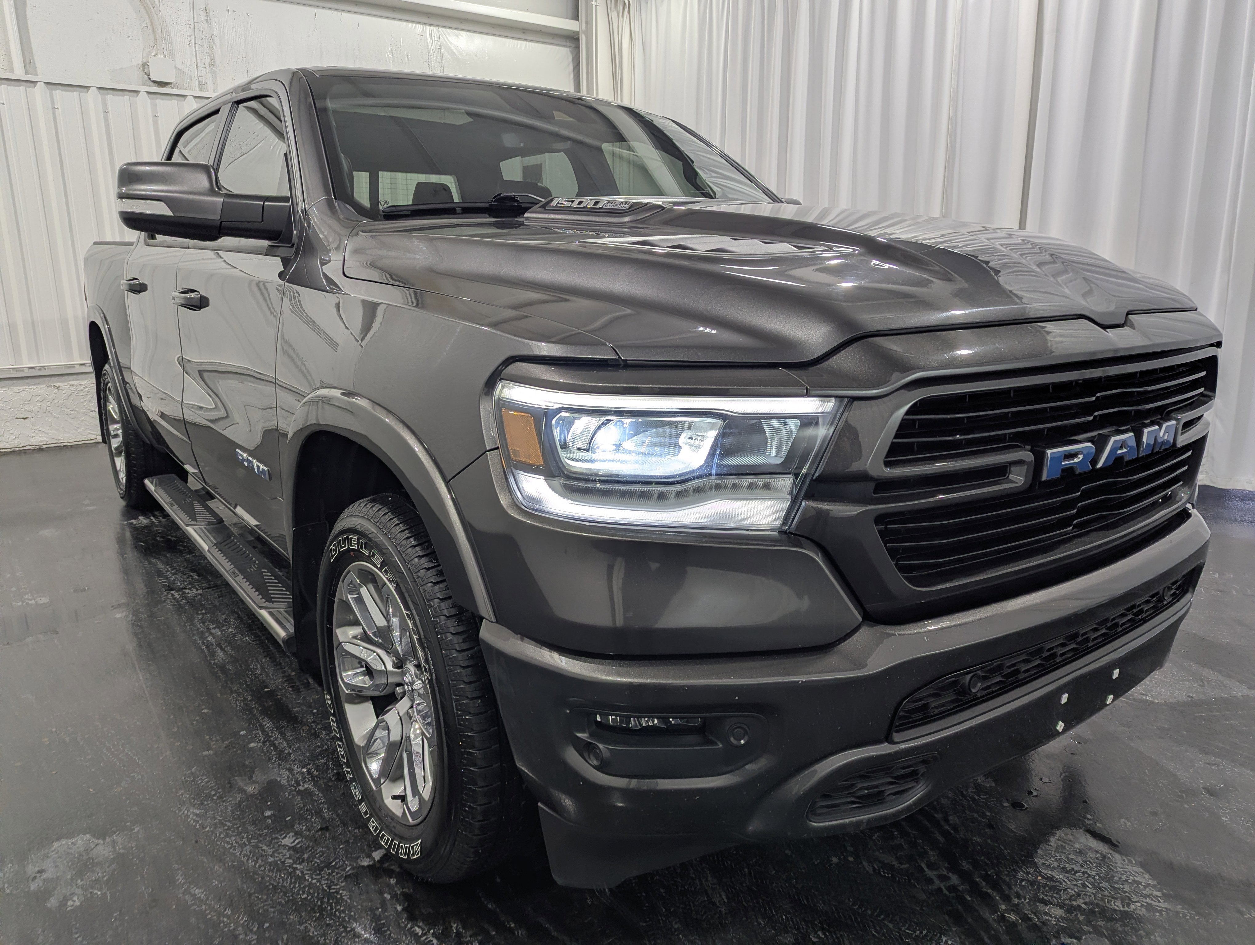 2021 RAM 1500 Laramie Crew Cab 4x4 5'7' Box